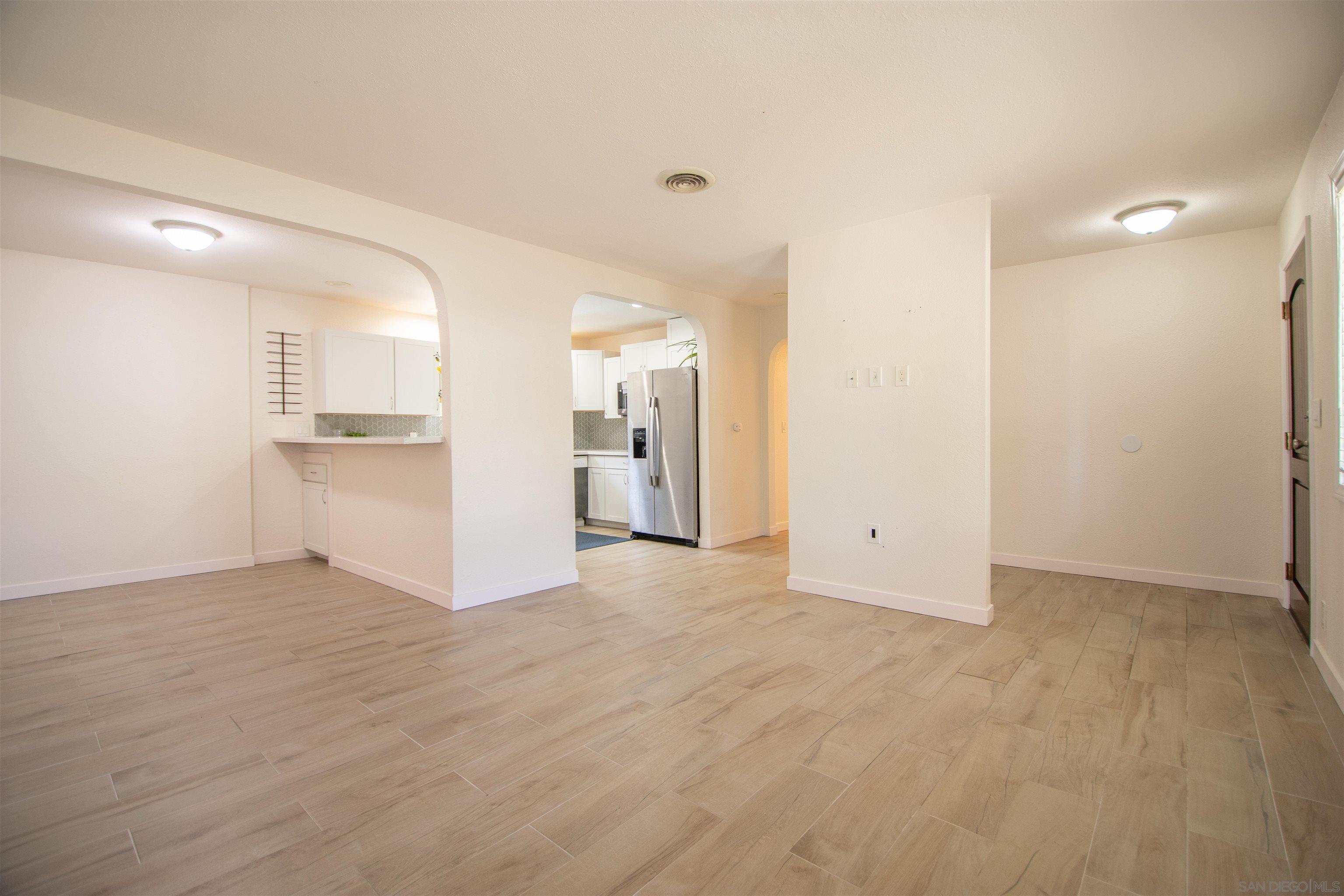 Detail Gallery Image 11 of 56 For 2821  Macdonald, Oceanside,  CA 92054 - 3 Beds | 2 Baths