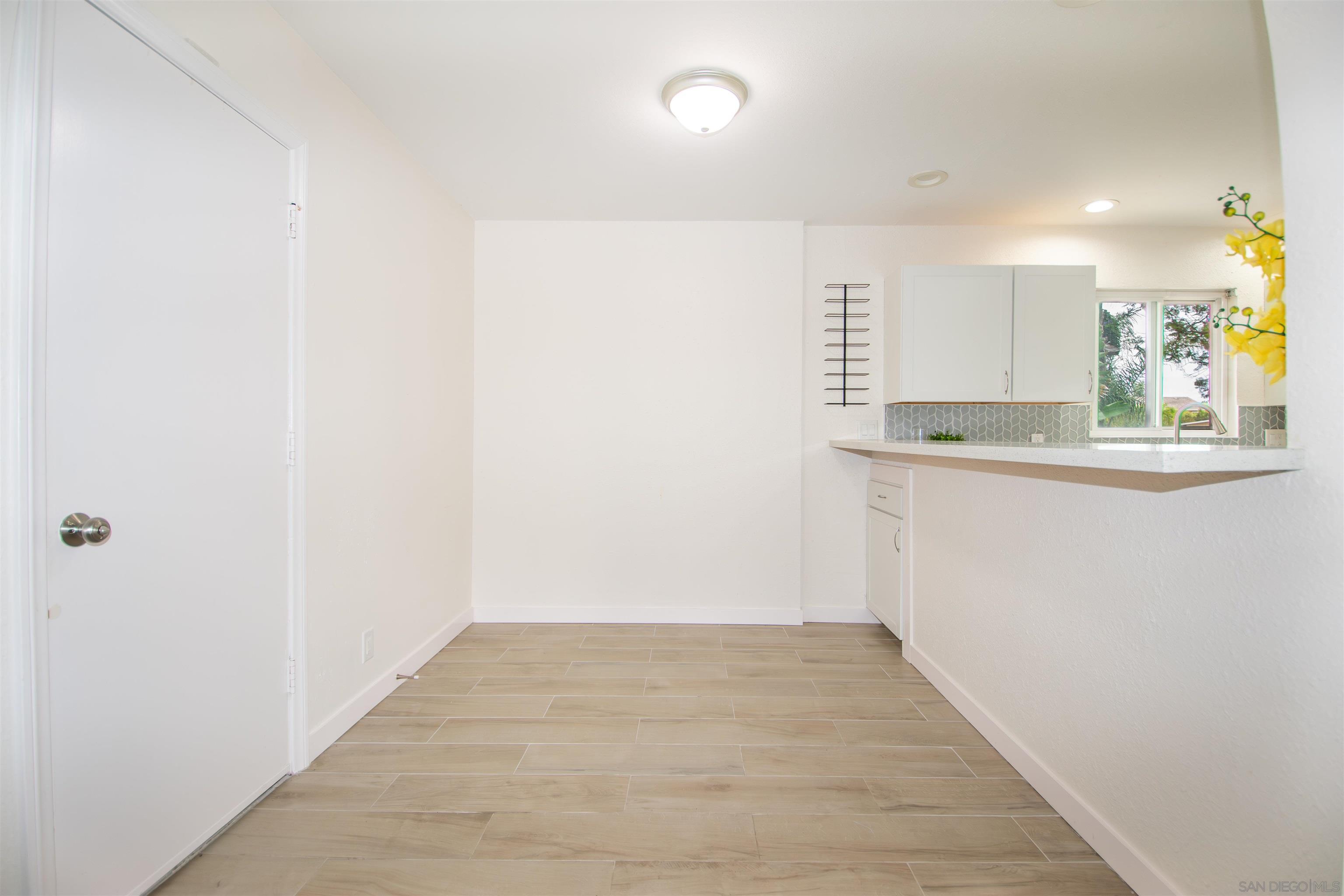 Detail Gallery Image 14 of 56 For 2821  Macdonald, Oceanside,  CA 92054 - 3 Beds | 2 Baths