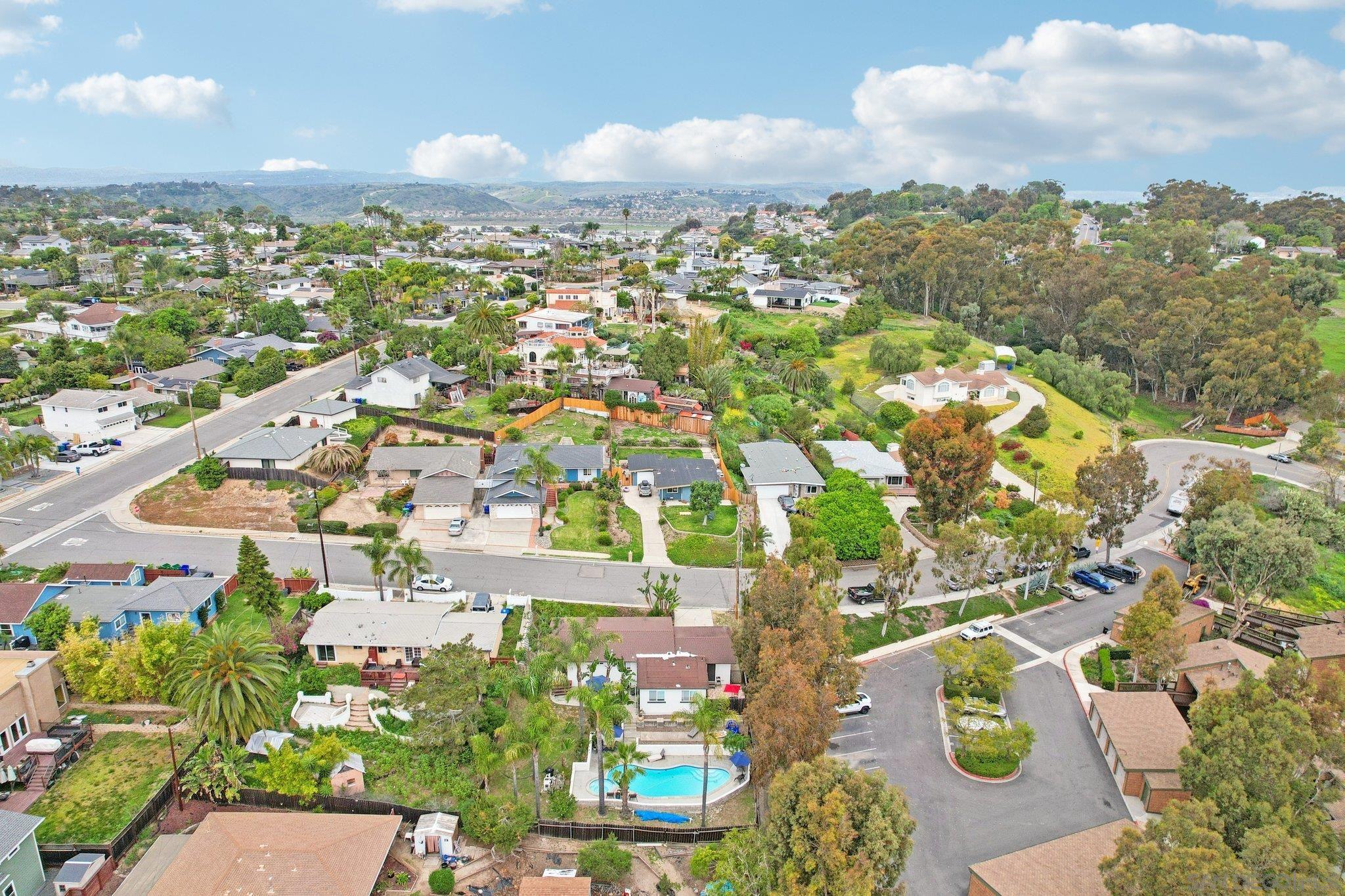 Detail Gallery Image 38 of 56 For 2821  Macdonald, Oceanside,  CA 92054 - 3 Beds | 2 Baths