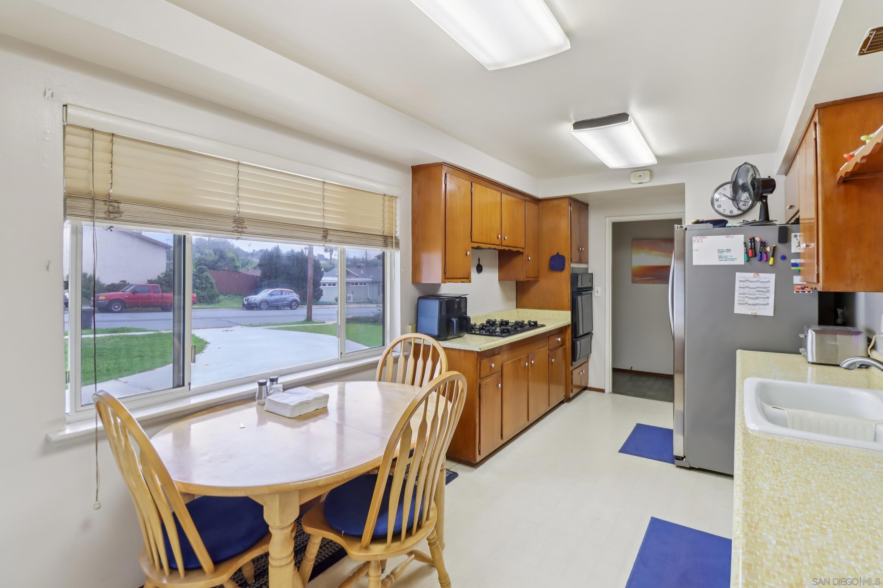 Detail Gallery Image 12 of 34 For 516  Carla Ave, Chula Vista,  CA 91910 - 4 Beds | 2 Baths