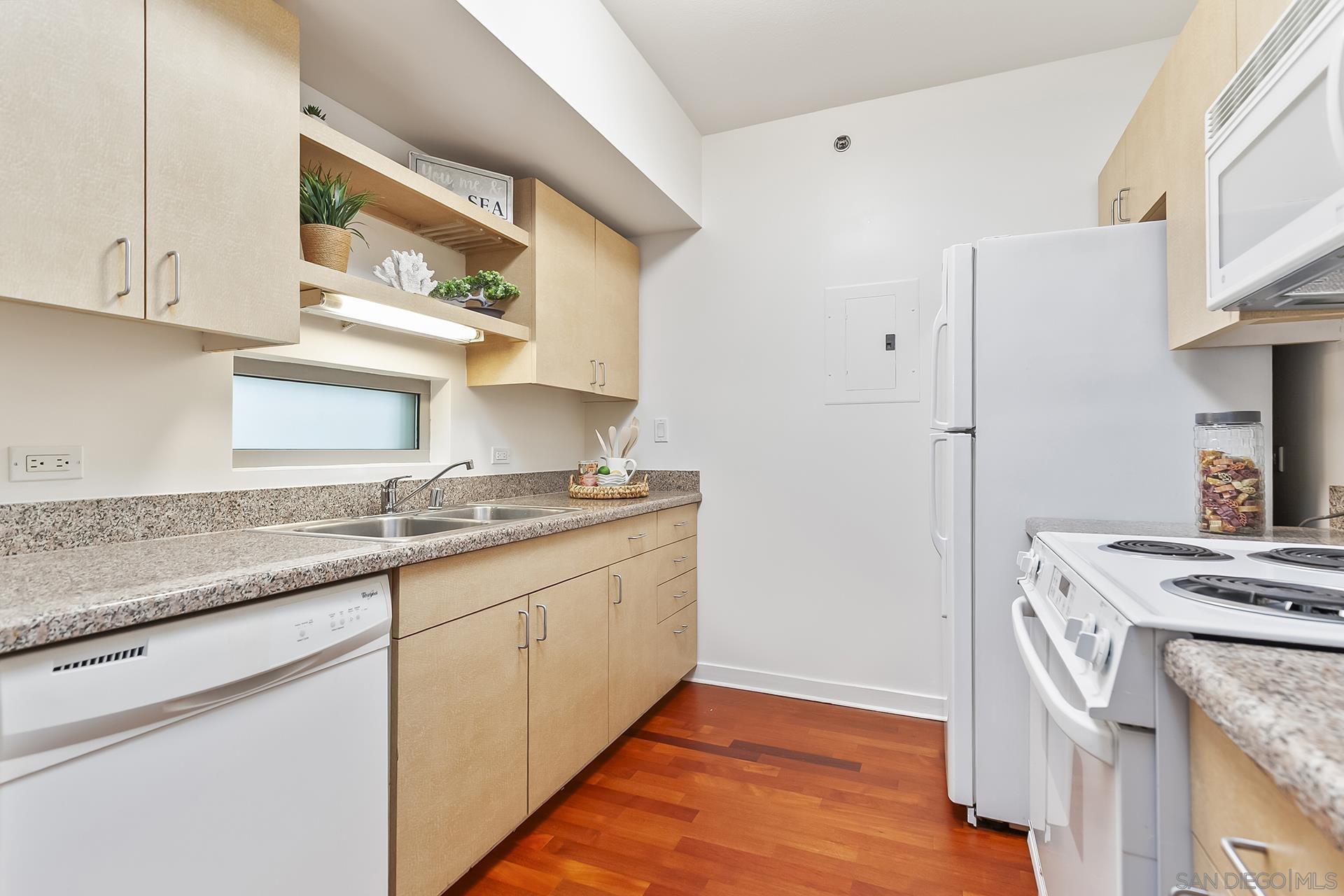 Detail Gallery Image 27 of 72 For 425 W Beech St  #327,  San Diego,  CA 92101 - 1 Beds | 1 Baths