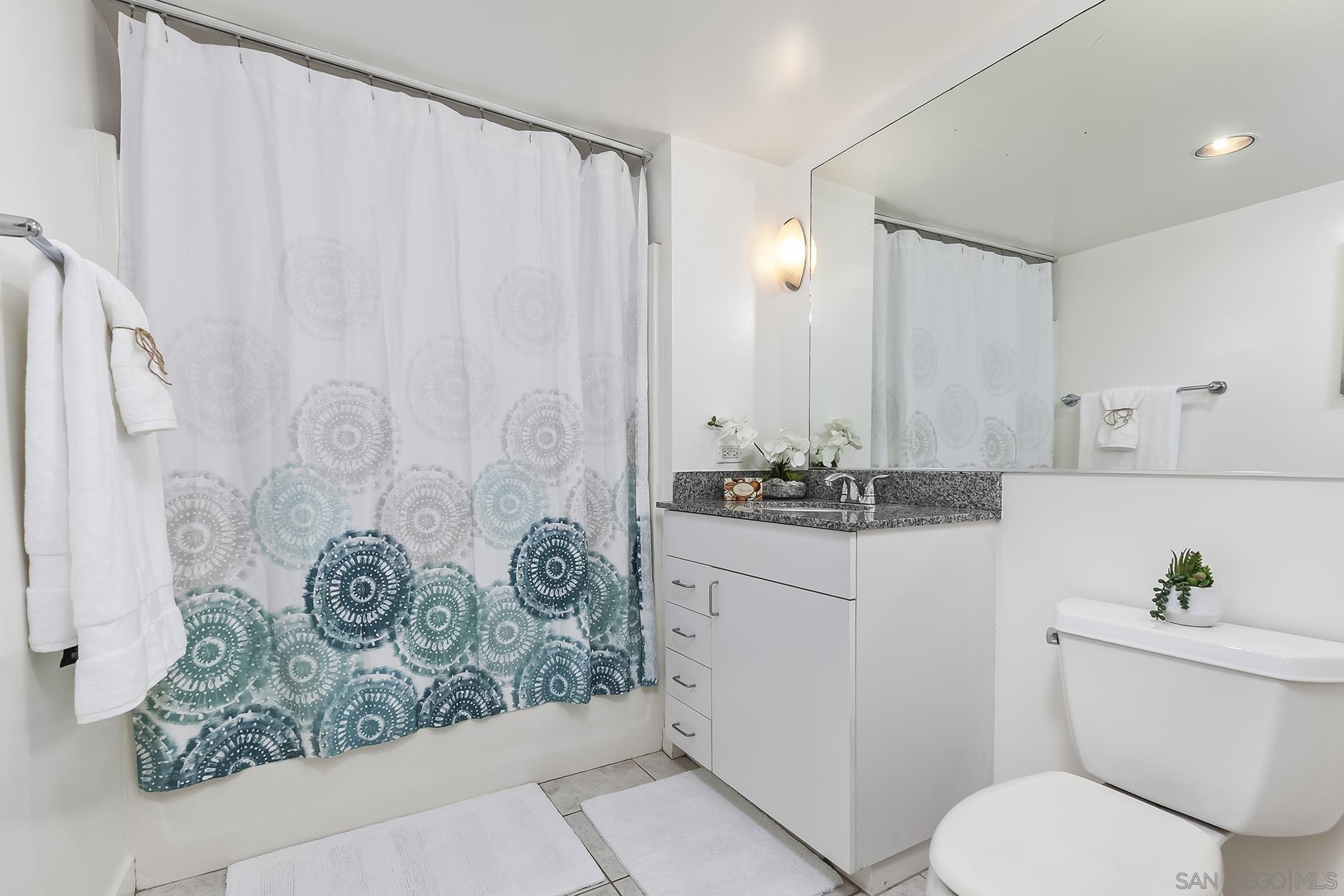 Detail Gallery Image 40 of 72 For 425 W Beech St  #327,  San Diego,  CA 92101 - 1 Beds | 1 Baths