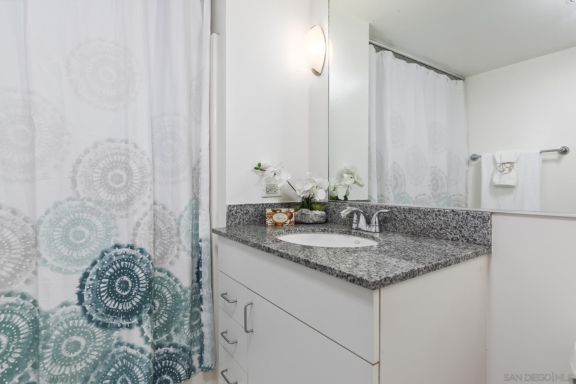 Detail Gallery Image 42 of 72 For 425 W Beech St  #327,  San Diego,  CA 92101 - 1 Beds | 1 Baths
