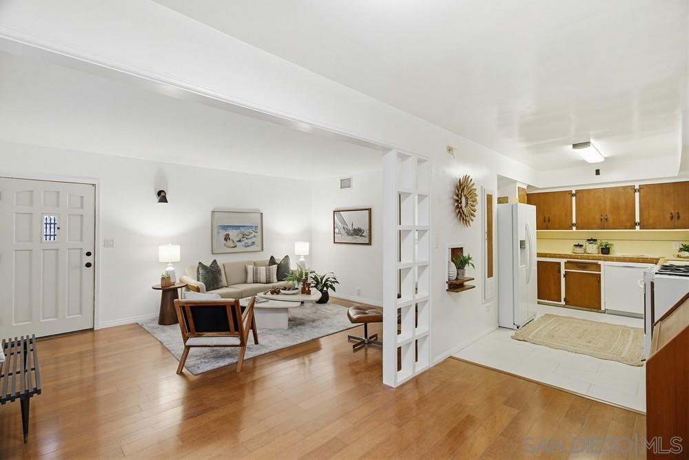 Detail Gallery Image 19 of 75 For 829-31  Avalon Ct, San Diego,  CA 92109 - – Beds | – Baths