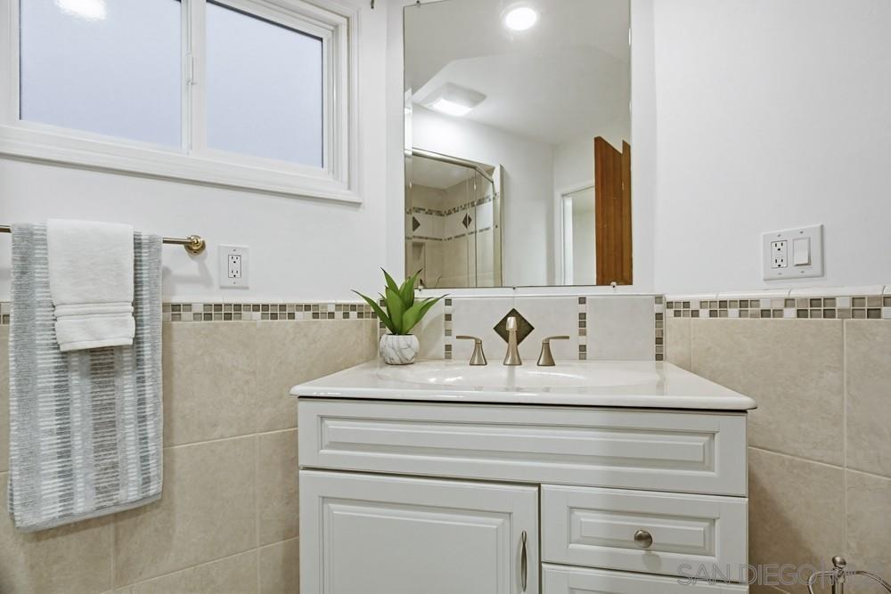 Detail Gallery Image 25 of 75 For 829-31  Avalon Ct, San Diego,  CA 92109 - – Beds | – Baths