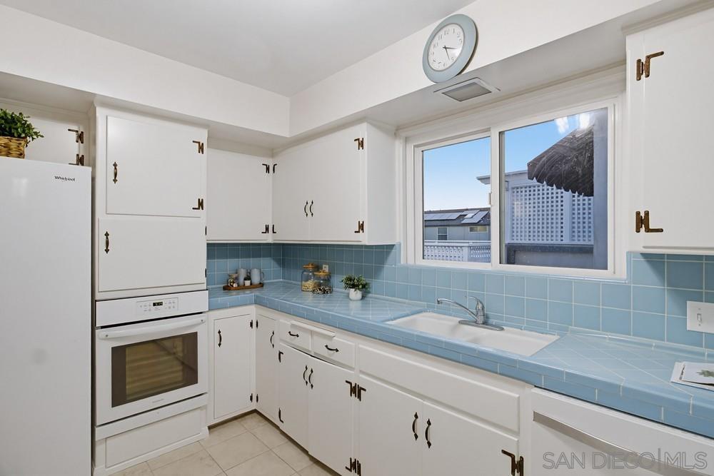 Detail Gallery Image 41 of 75 For 829-31  Avalon Ct, San Diego,  CA 92109 - – Beds | – Baths