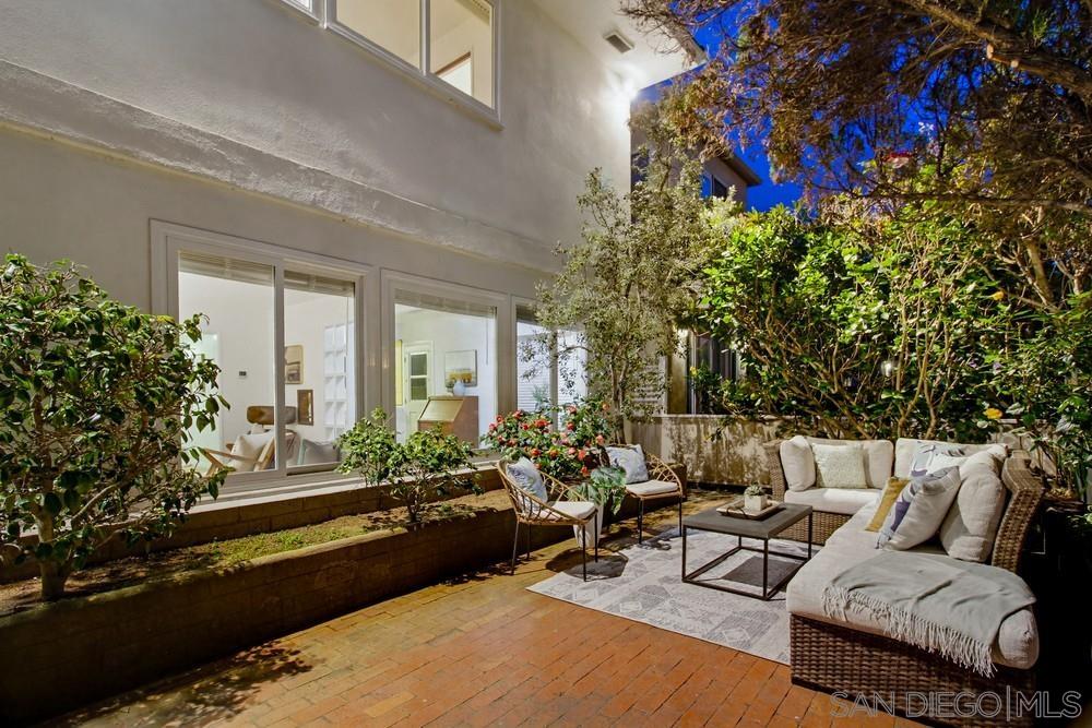 Detail Gallery Image 6 of 75 For 829-31  Avalon Ct, San Diego,  CA 92109 - – Beds | – Baths