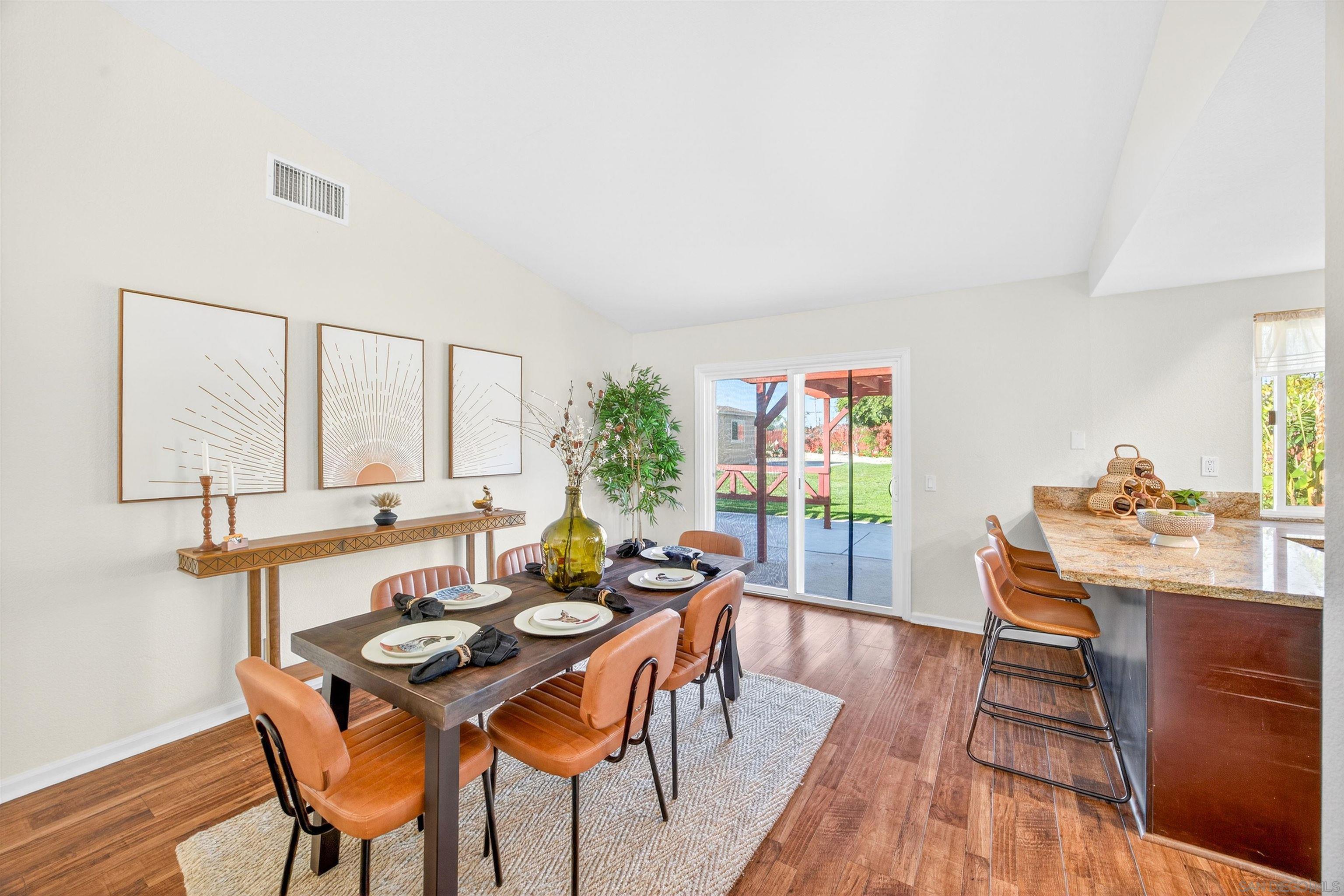 Detail Gallery Image 13 of 61 For 139  Ely St, Oceanside,  CA 92054 - 4 Beds | 2 Baths