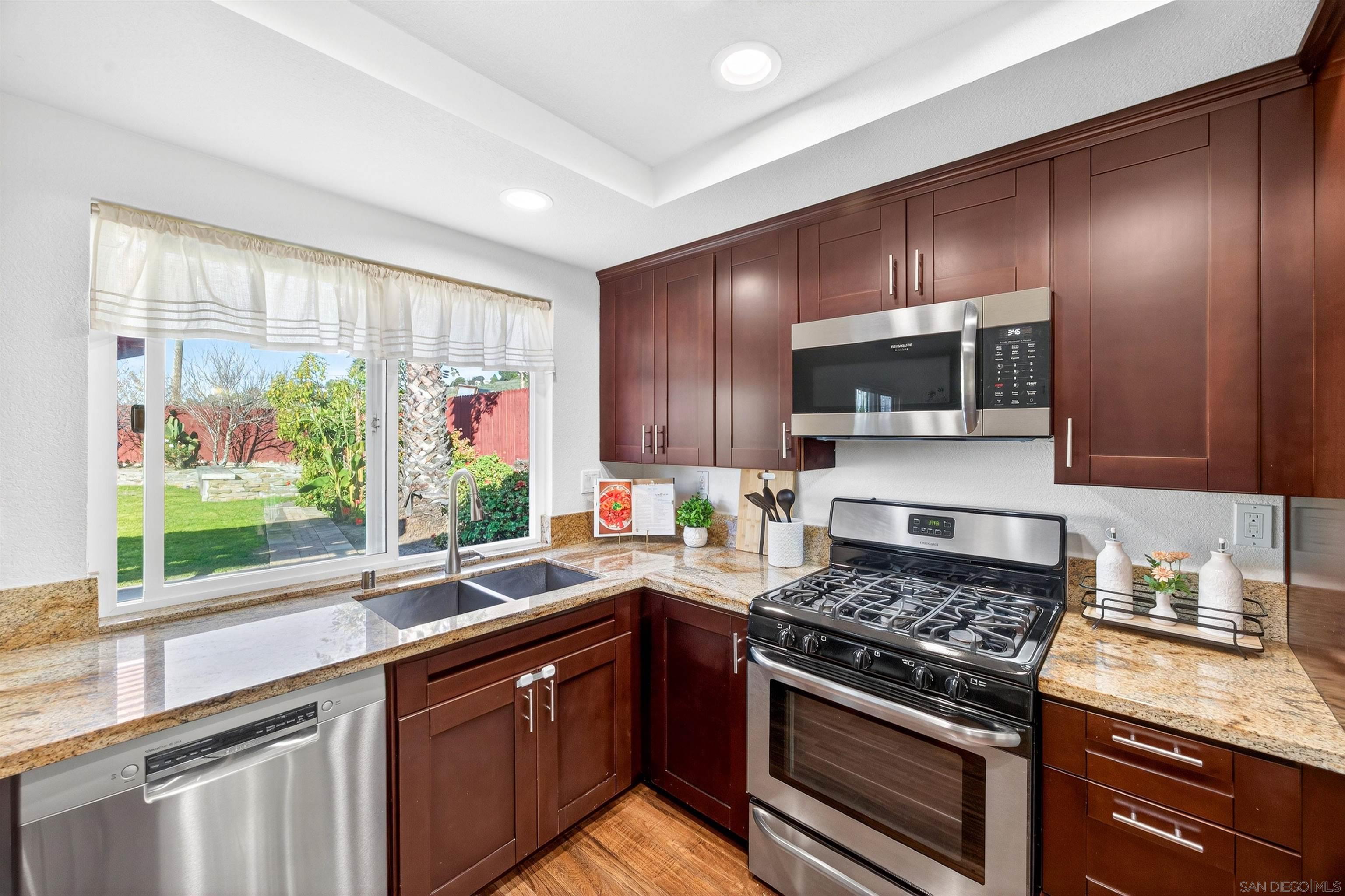 Detail Gallery Image 19 of 61 For 139  Ely St, Oceanside,  CA 92054 - 4 Beds | 2 Baths