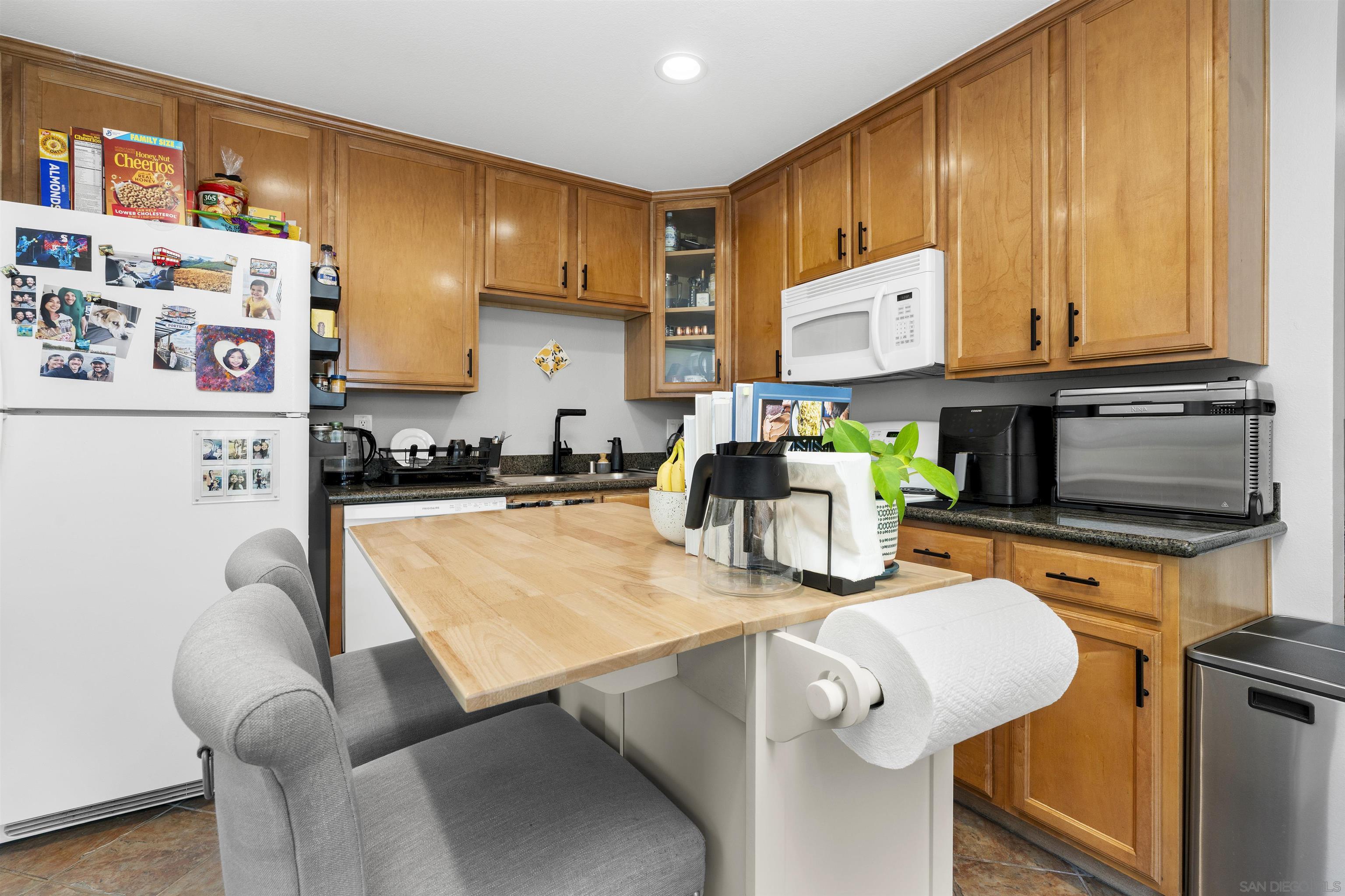 Detail Gallery Image 13 of 39 For 6333  College Grove Way  #1101 (14),  San Diego,  CA 92115 - 2 Beds | 1/1 Baths