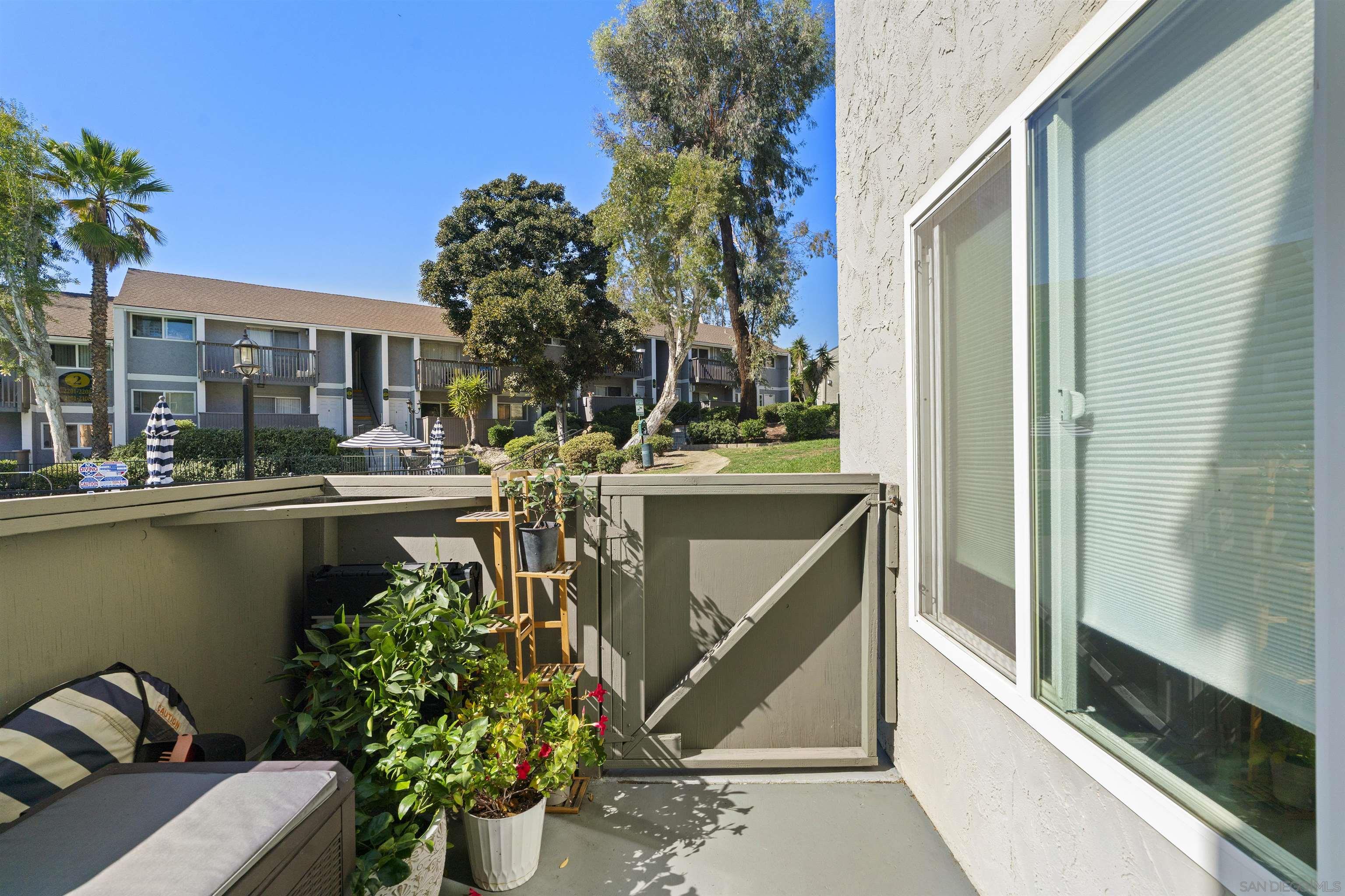 Detail Gallery Image 3 of 39 For 6333  College Grove Way  #1101 (14),  San Diego,  CA 92115 - 2 Beds | 1/1 Baths
