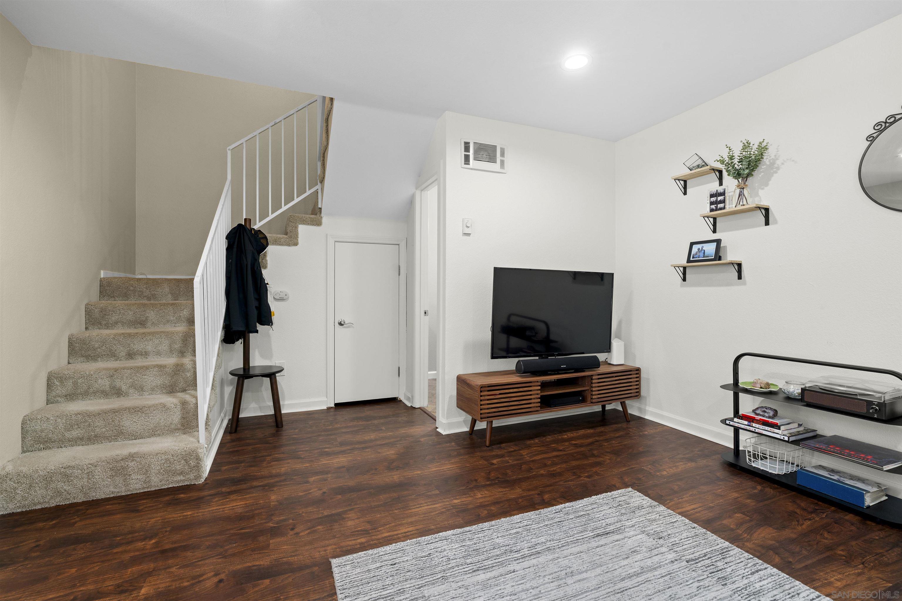 Detail Gallery Image 22 of 39 For 6333  College Grove Way  #1101 (14),  San Diego,  CA 92115 - 2 Beds | 1/1 Baths