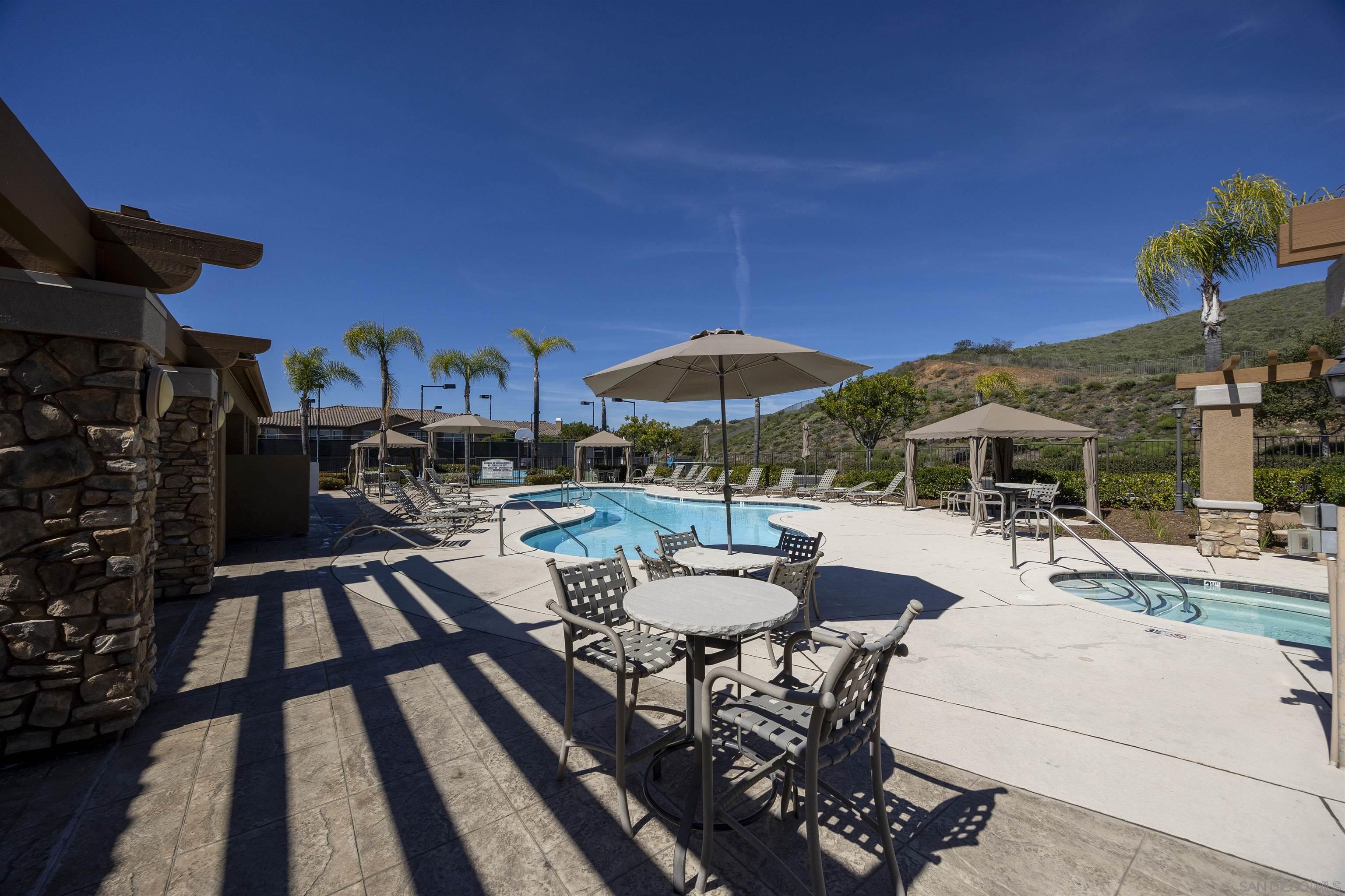 Detail Gallery Image 33 of 40 For 10910  Serafina Lane  #52,  San Diego,  CA 92128 - 2 Beds | 2 Baths