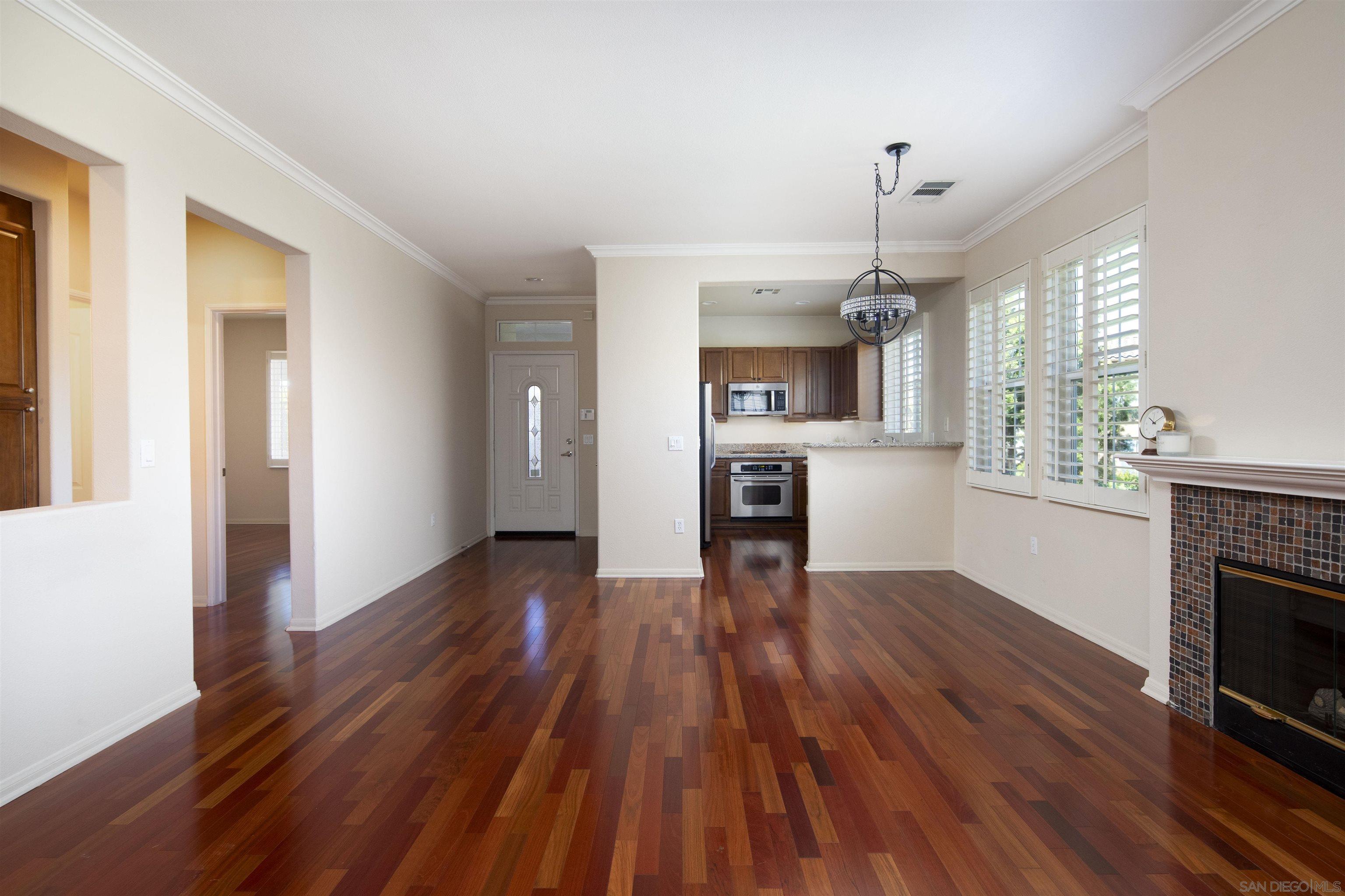 Detail Gallery Image 9 of 40 For 10910  Serafina Lane  #52,  San Diego,  CA 92128 - 2 Beds | 2 Baths