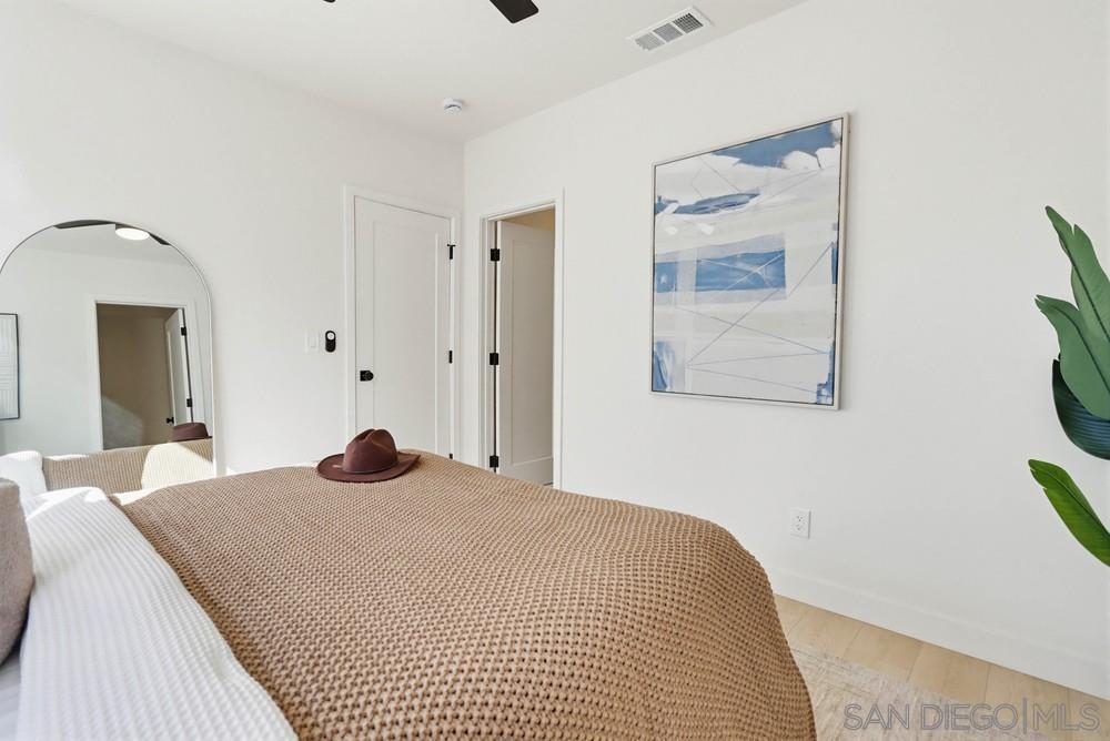 Detail Gallery Image 15 of 44 For 1056-1058  Lincoln Ave, San Diego,  CA 92103 - 4 Beds | 3 Baths