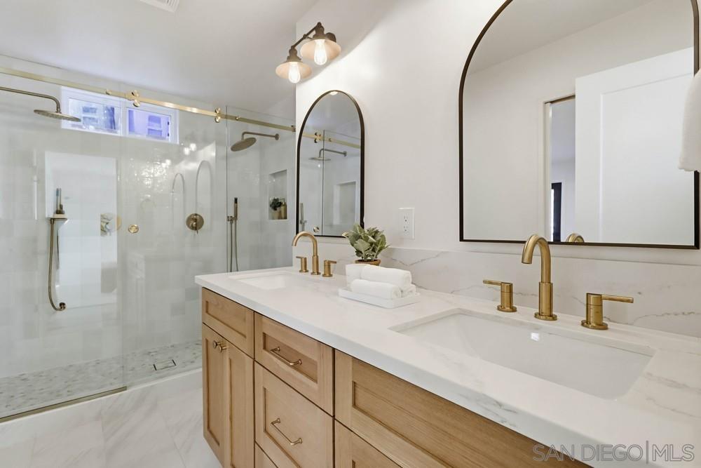 Detail Gallery Image 33 of 44 For 1056-1058  Lincoln Ave, San Diego,  CA 92103 - 4 Beds | 3 Baths