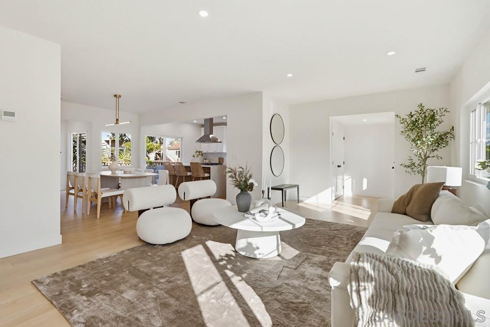 Detail Gallery Image 8 of 44 For 1056-1058  Lincoln Ave, San Diego,  CA 92103 - 4 Beds | 3 Baths