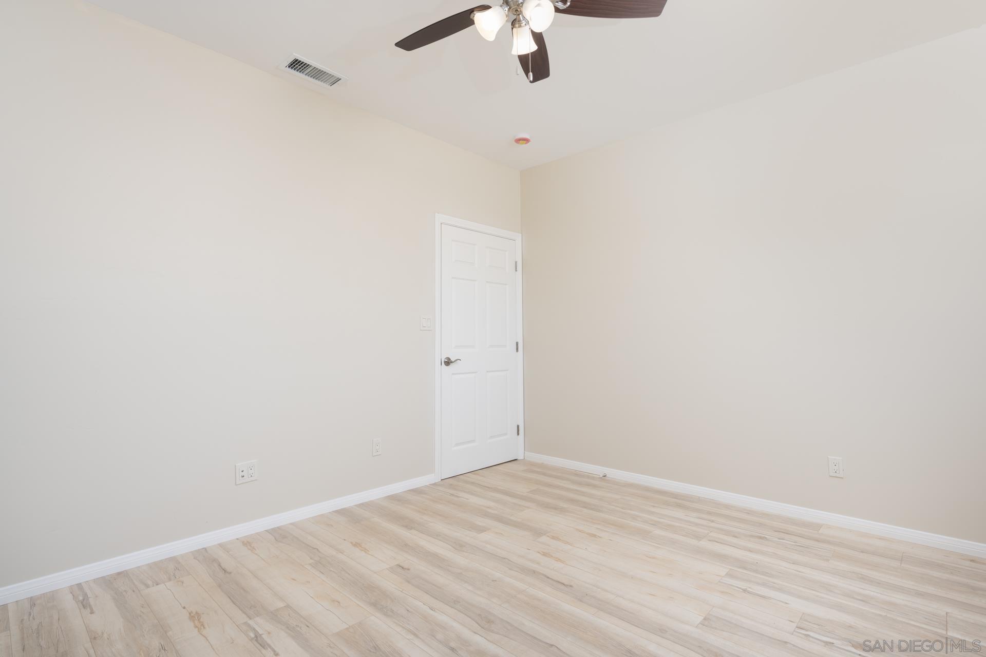 Detail Gallery Image 14 of 74 For 12327  Lemon Crest Dr, Lakeside,  CA 92040 - 5 Beds | 4 Baths