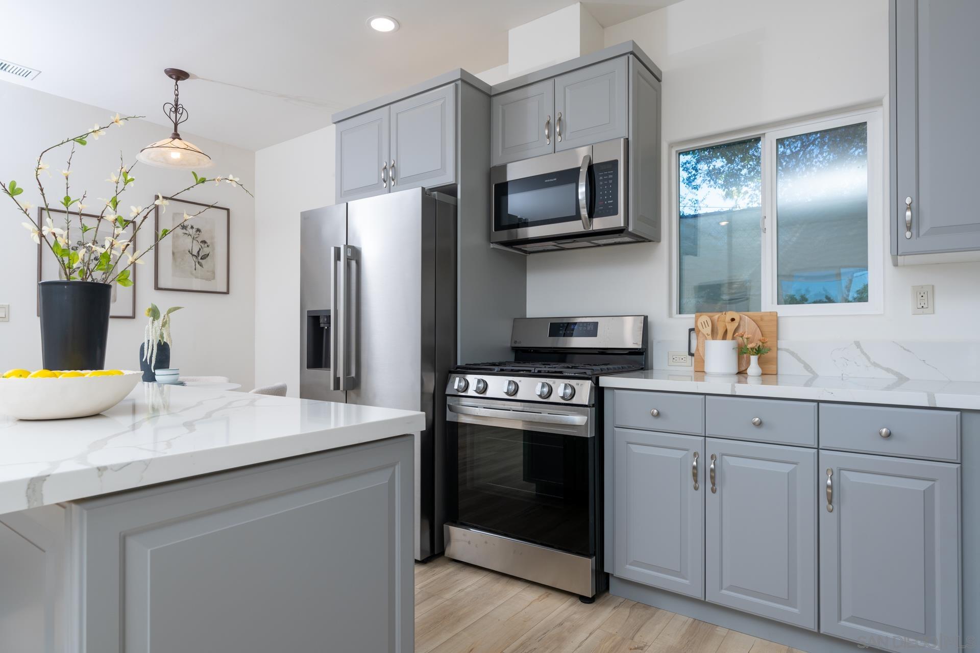 Detail Gallery Image 7 of 74 For 12327  Lemon Crest Dr, Lakeside,  CA 92040 - 5 Beds | 4 Baths