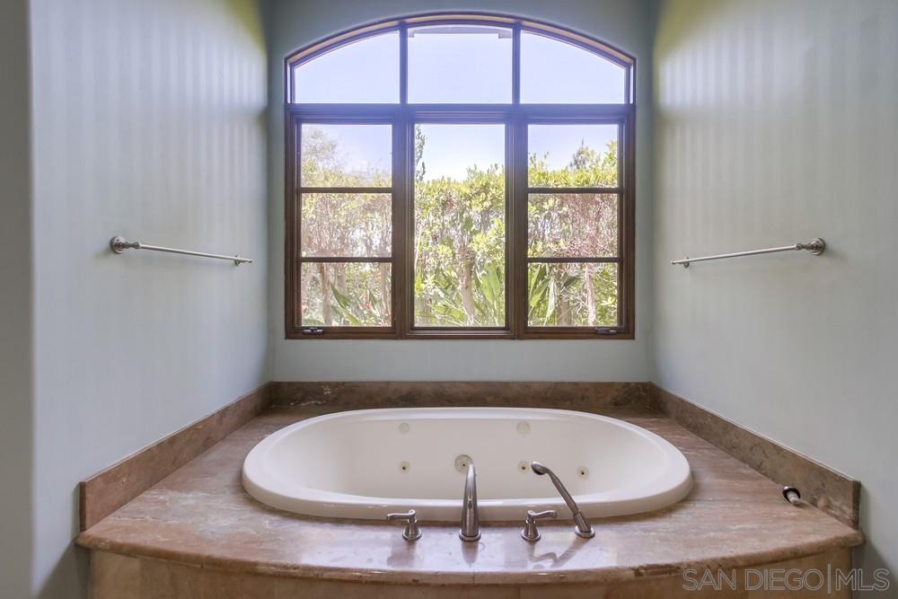 Detail Gallery Image 22 of 66 For 14175  Biscayne Pl, Poway,  CA 92064 - 6 Beds | 6/1 Baths