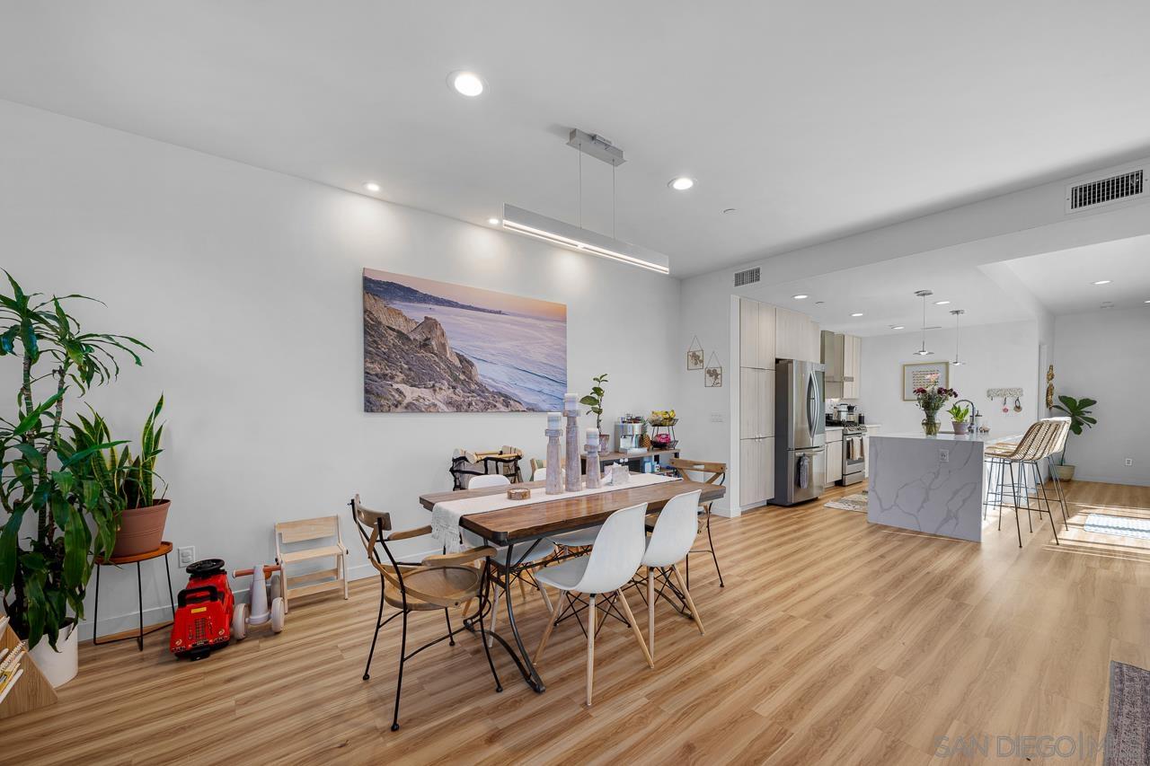 Detail Gallery Image 12 of 43 For 1166  Holly Avenue  #3,  Imperial Beach,  CA 91932 - 3 Beds | 2/1 Baths