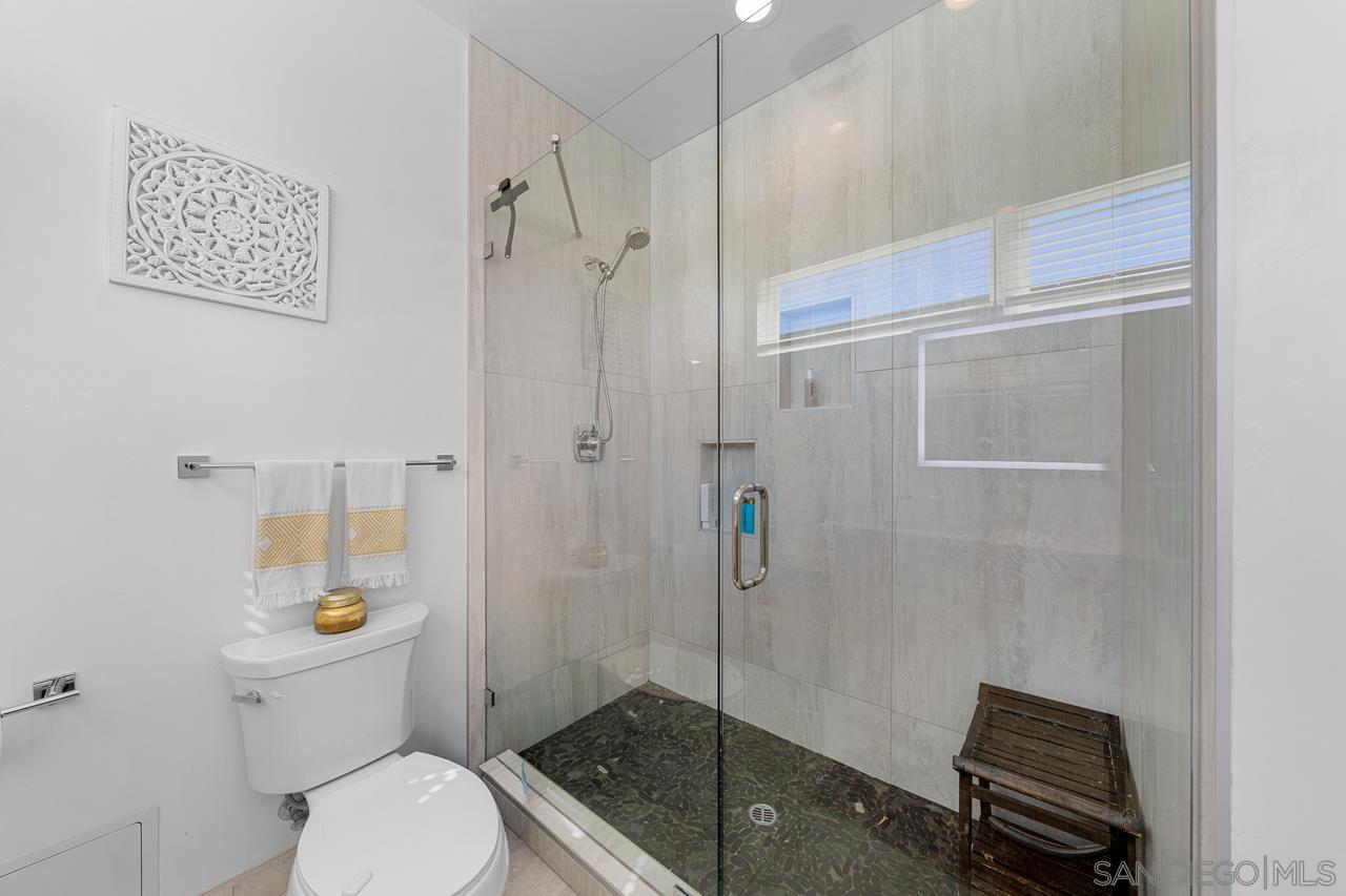 Detail Gallery Image 27 of 43 For 1166  Holly Avenue  #3,  Imperial Beach,  CA 91932 - 3 Beds | 2/1 Baths
