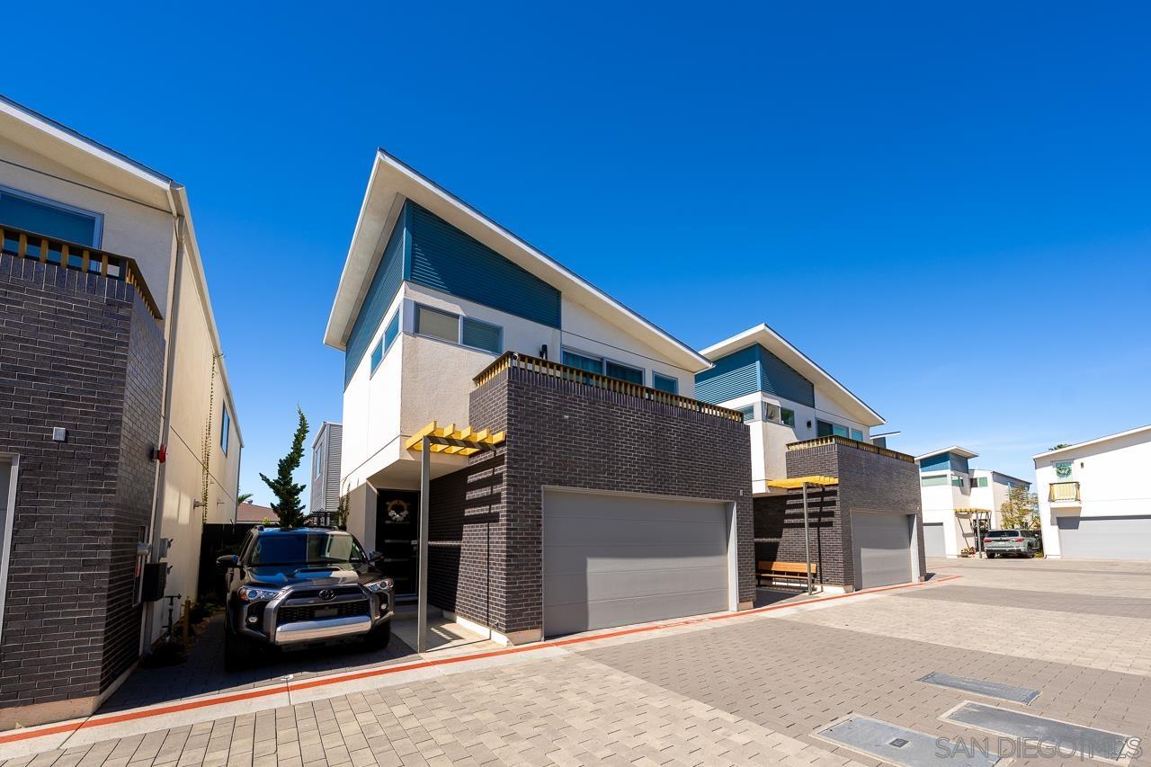 Detail Gallery Image 4 of 43 For 1166  Holly Avenue  #3,  Imperial Beach,  CA 91932 - 3 Beds | 2/1 Baths