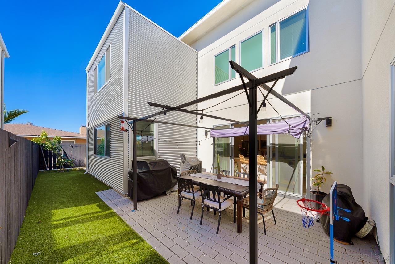 Detail Gallery Image 40 of 43 For 1166  Holly Avenue  #3,  Imperial Beach,  CA 91932 - 3 Beds | 2/1 Baths