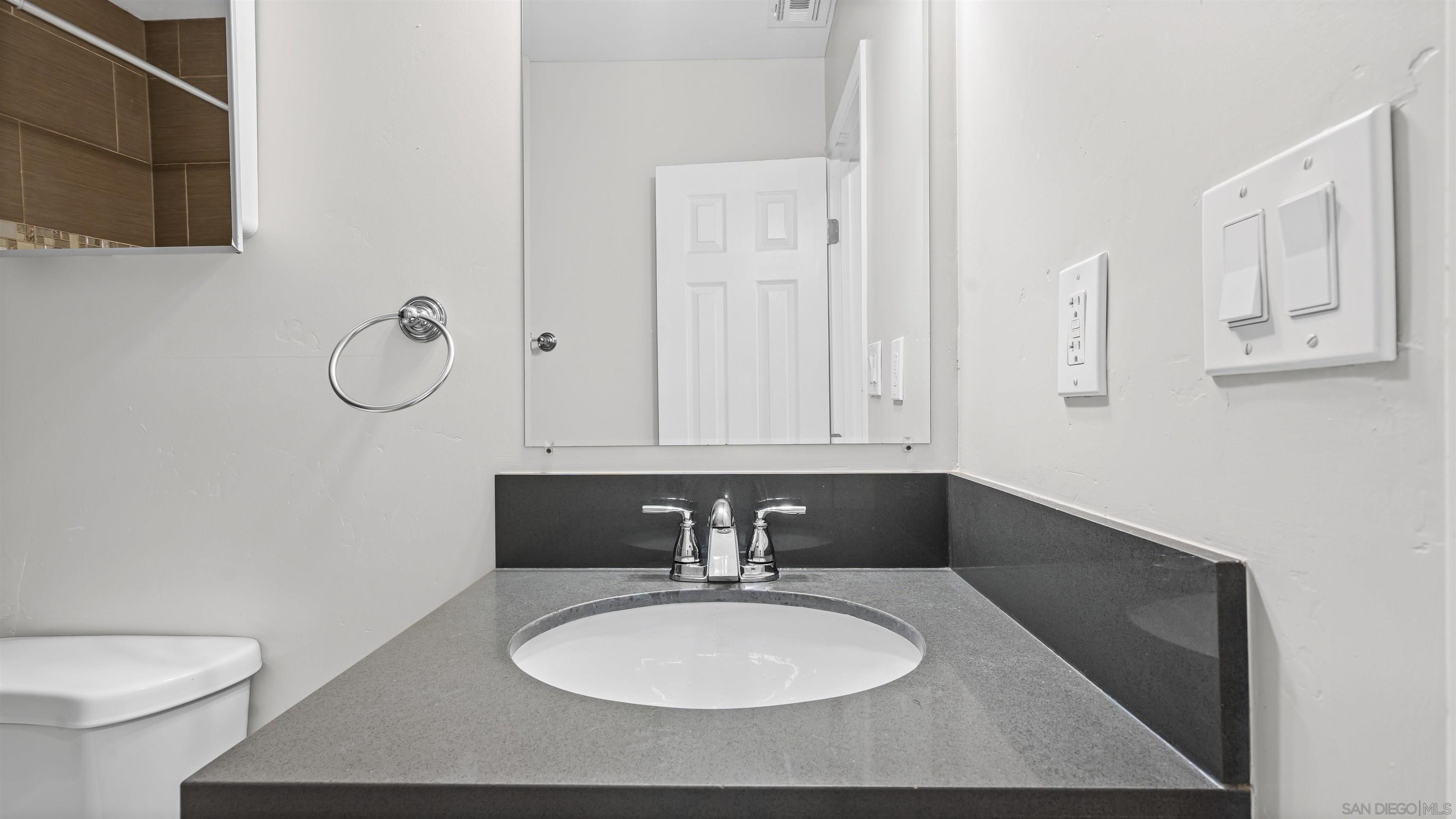 Detail Gallery Image 14 of 25 For 180  Fifth Ave, Chula Vista,  CA 91910 - 3 Beds | 2 Baths