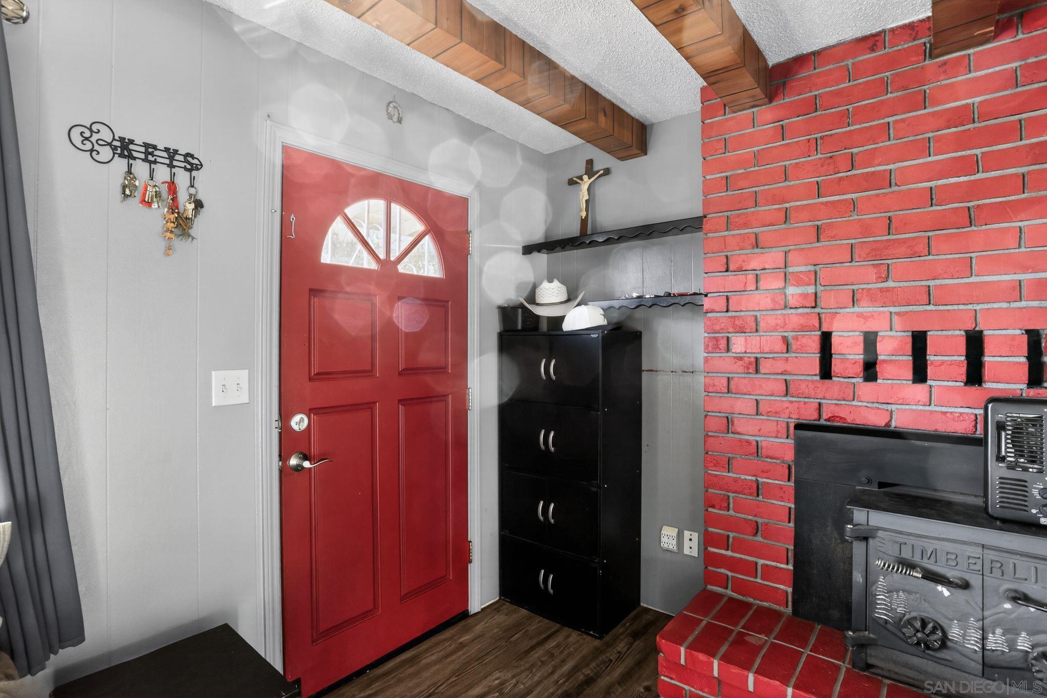 Detail Gallery Image 4 of 33 For 351  5th St, Tehama,  CA 96090 - 2 Beds | 1 Baths