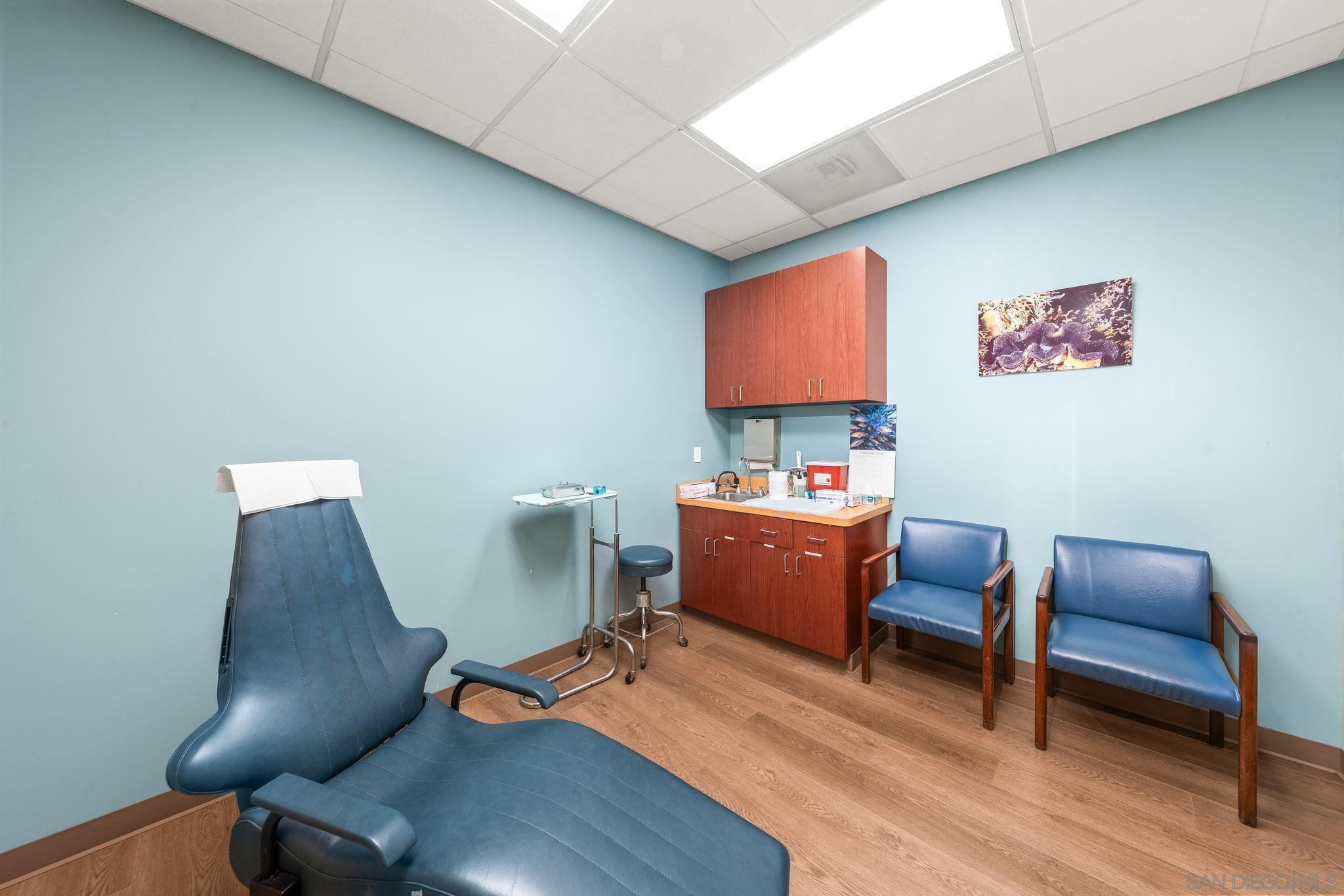 Detail Gallery Image 14 of 41 For 131  Orange Ave, Coronado,  CA 92118 - – Beds | – Baths