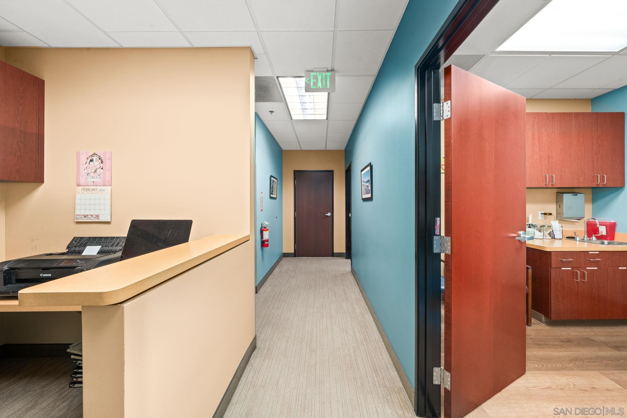 Detail Gallery Image 17 of 41 For 131  Orange Ave, Coronado,  CA 92118 - – Beds | – Baths