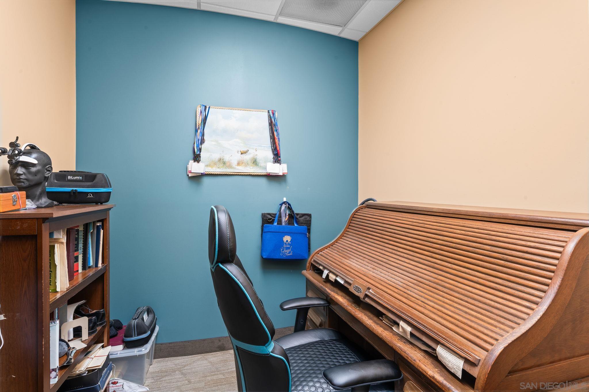 Detail Gallery Image 31 of 41 For 131  Orange Ave, Coronado,  CA 92118 - – Beds | – Baths