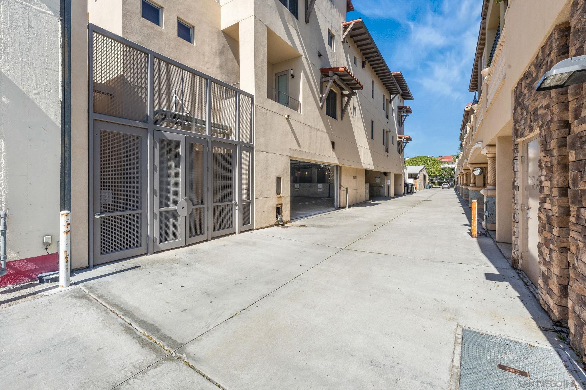 Detail Gallery Image 39 of 41 For 131  Orange Ave, Coronado,  CA 92118 - – Beds | – Baths