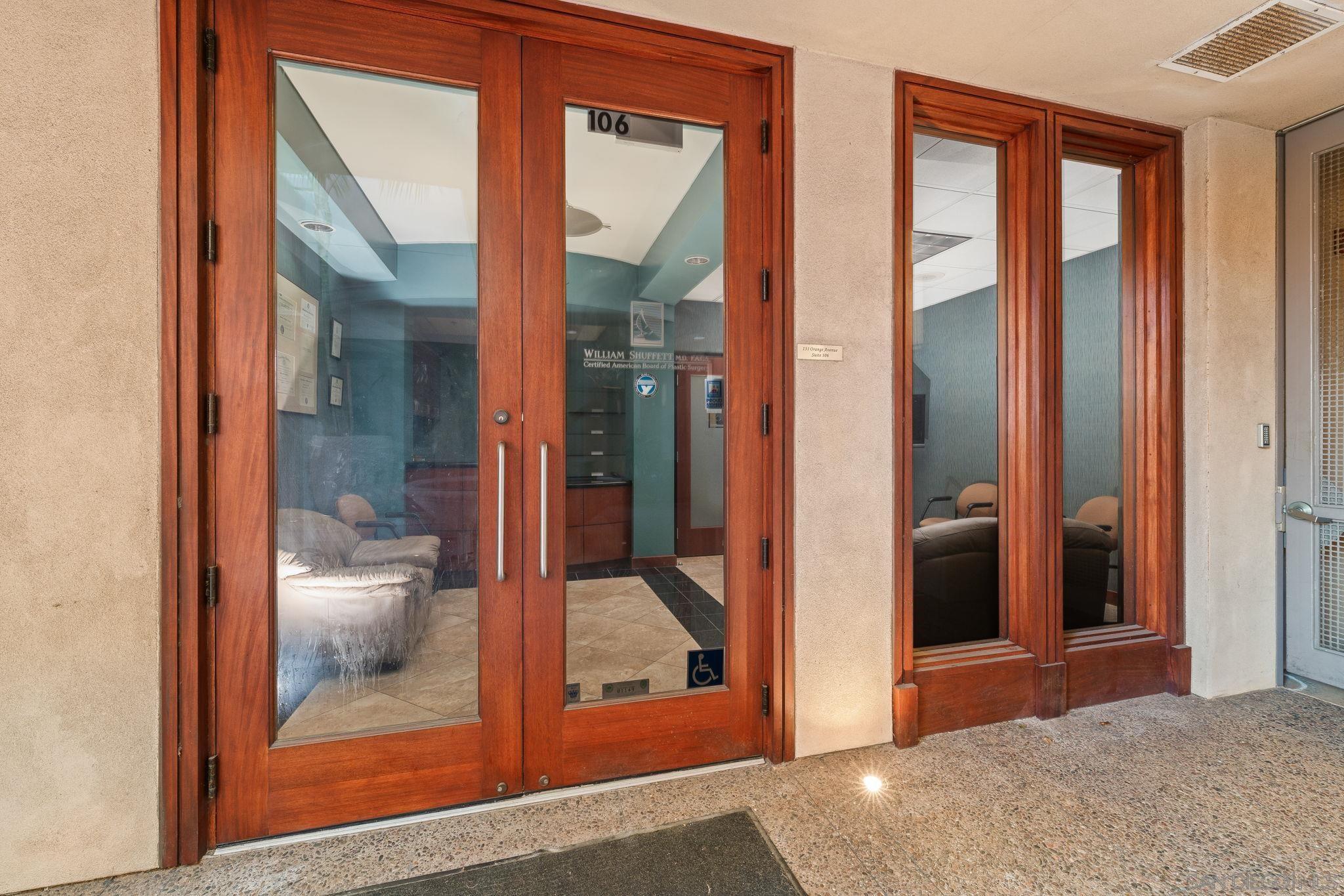 Detail Gallery Image 5 of 41 For 131  Orange Ave, Coronado,  CA 92118 - – Beds | – Baths