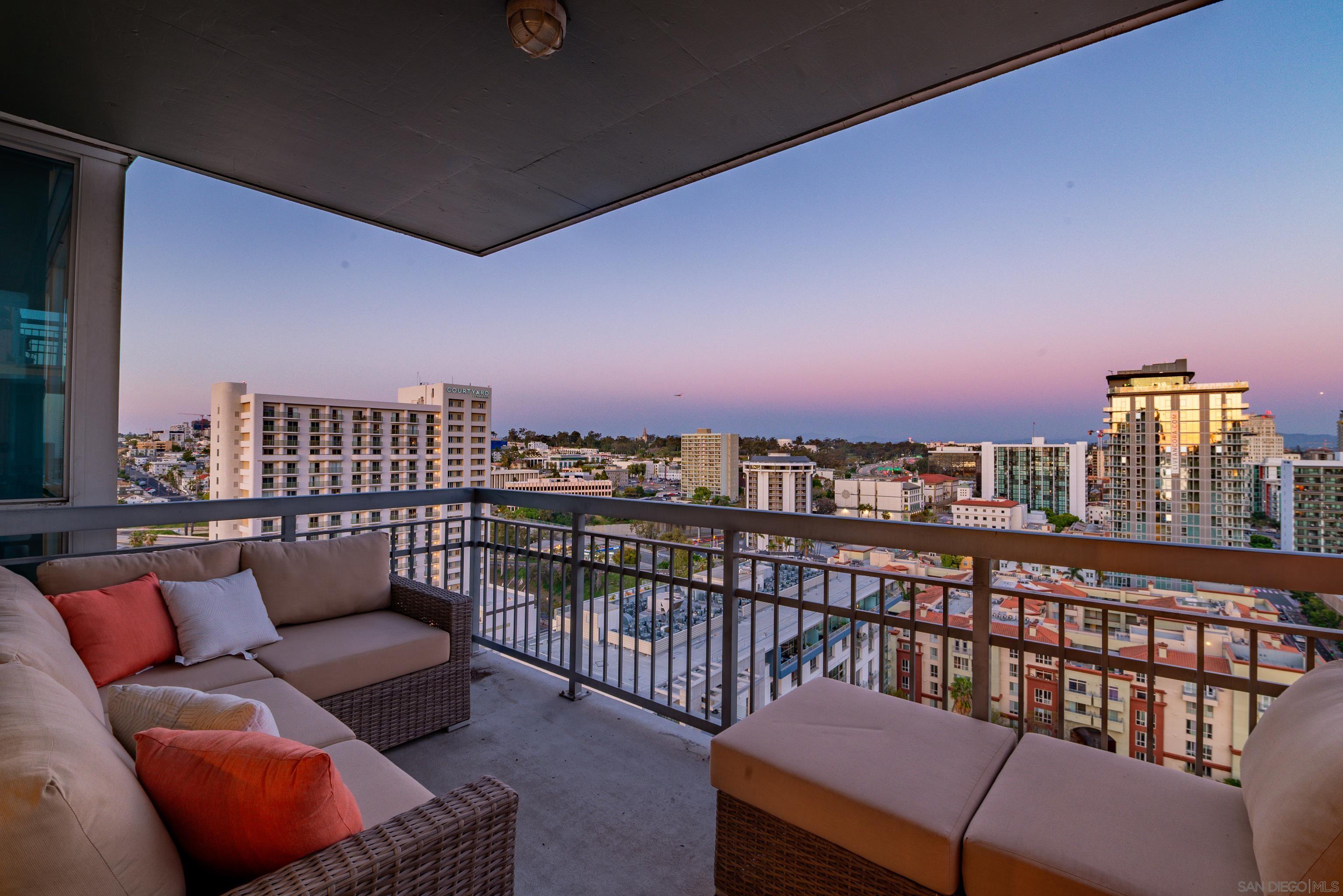 Detail Gallery Image 11 of 11 For 300 W Beech St  #1908,  San Diego,  CA 92101 - 2 Beds | 2 Baths