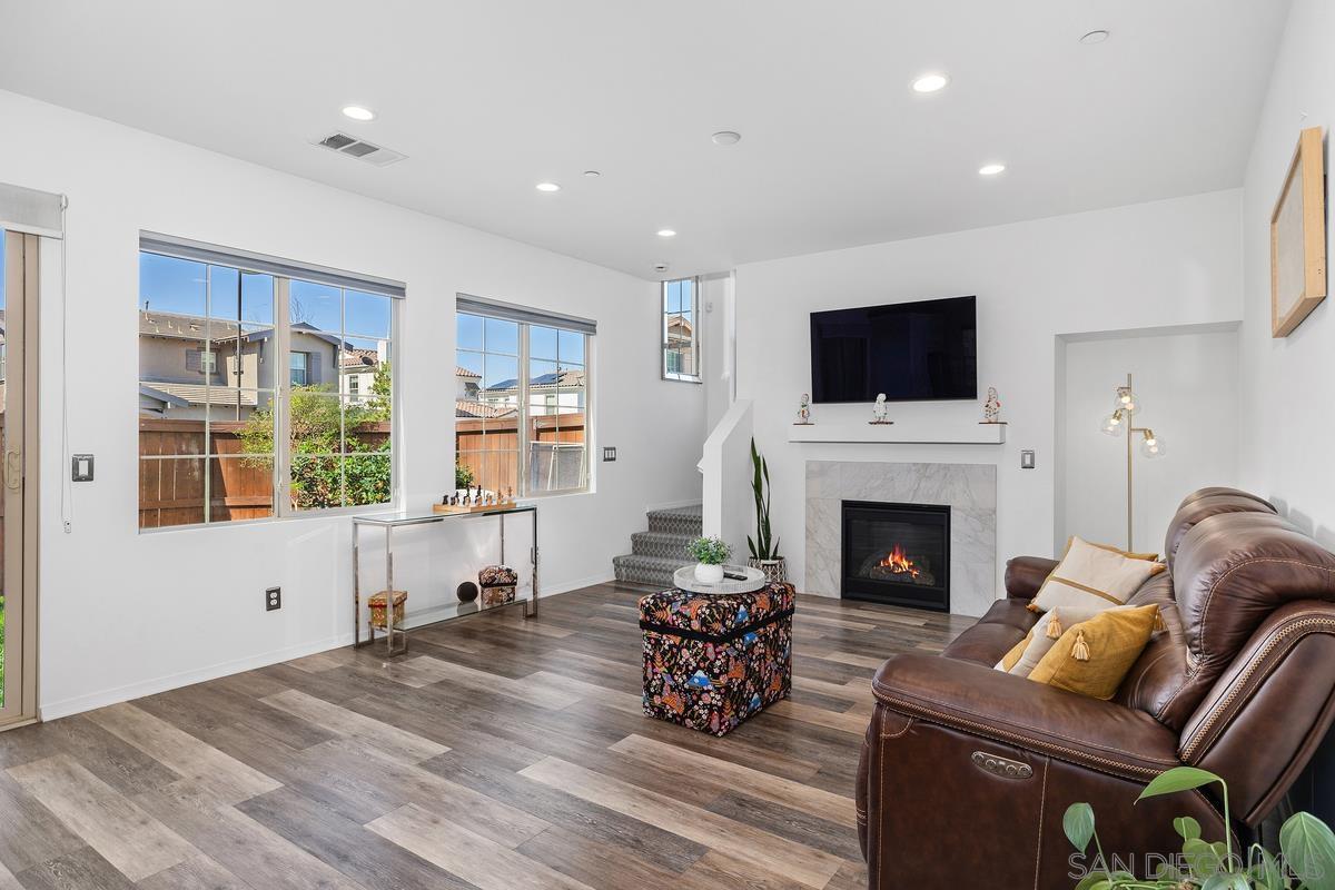 Detail Gallery Image 14 of 32 For 309  Ione Way, El Cajon,  CA 92020 - 3 Beds | 2/1 Baths