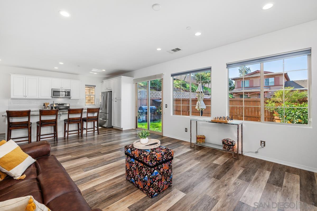 Detail Gallery Image 15 of 32 For 309  Ione Way, El Cajon,  CA 92020 - 3 Beds | 2/1 Baths