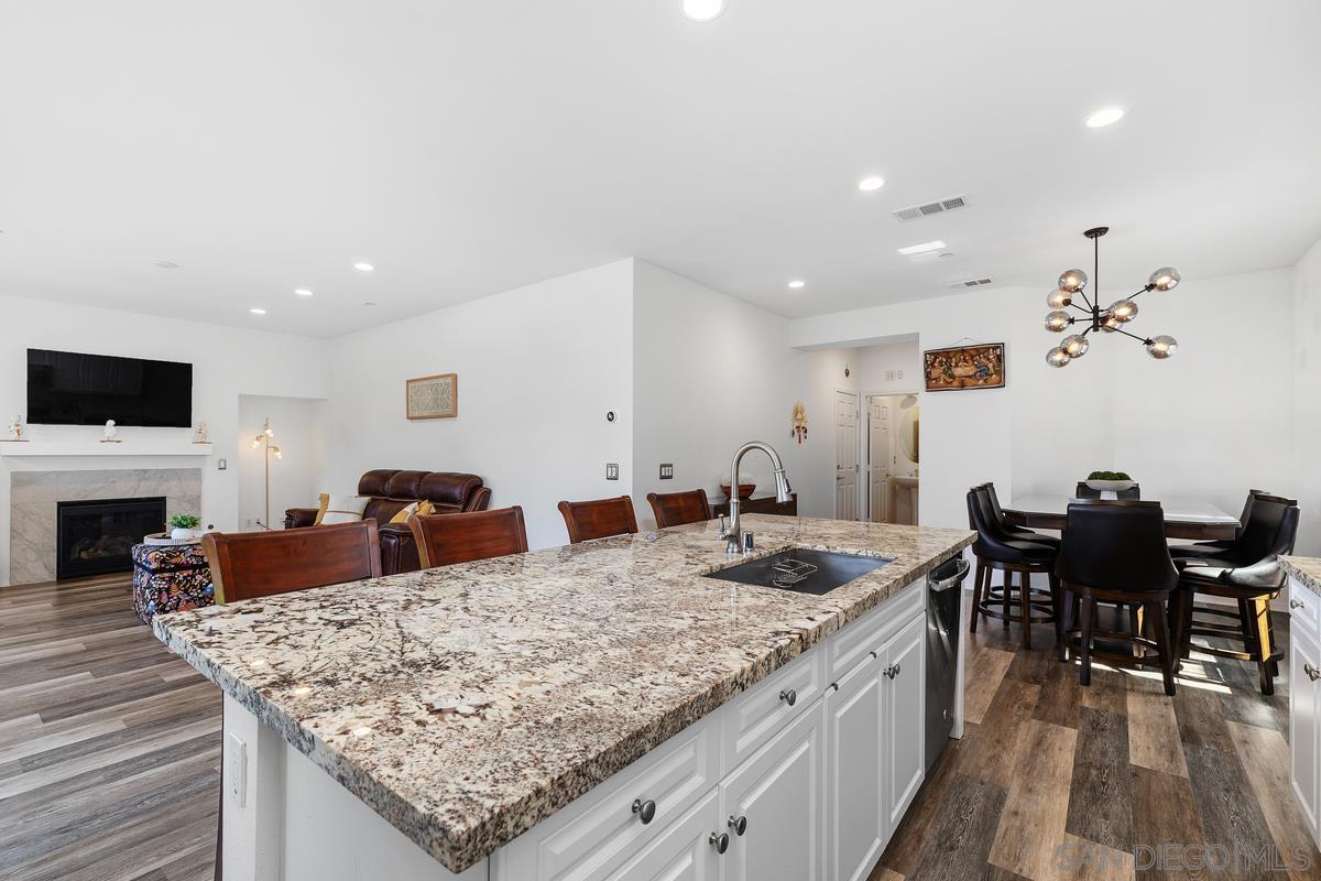 Detail Gallery Image 9 of 32 For 309  Ione Way, El Cajon,  CA 92020 - 3 Beds | 2/1 Baths