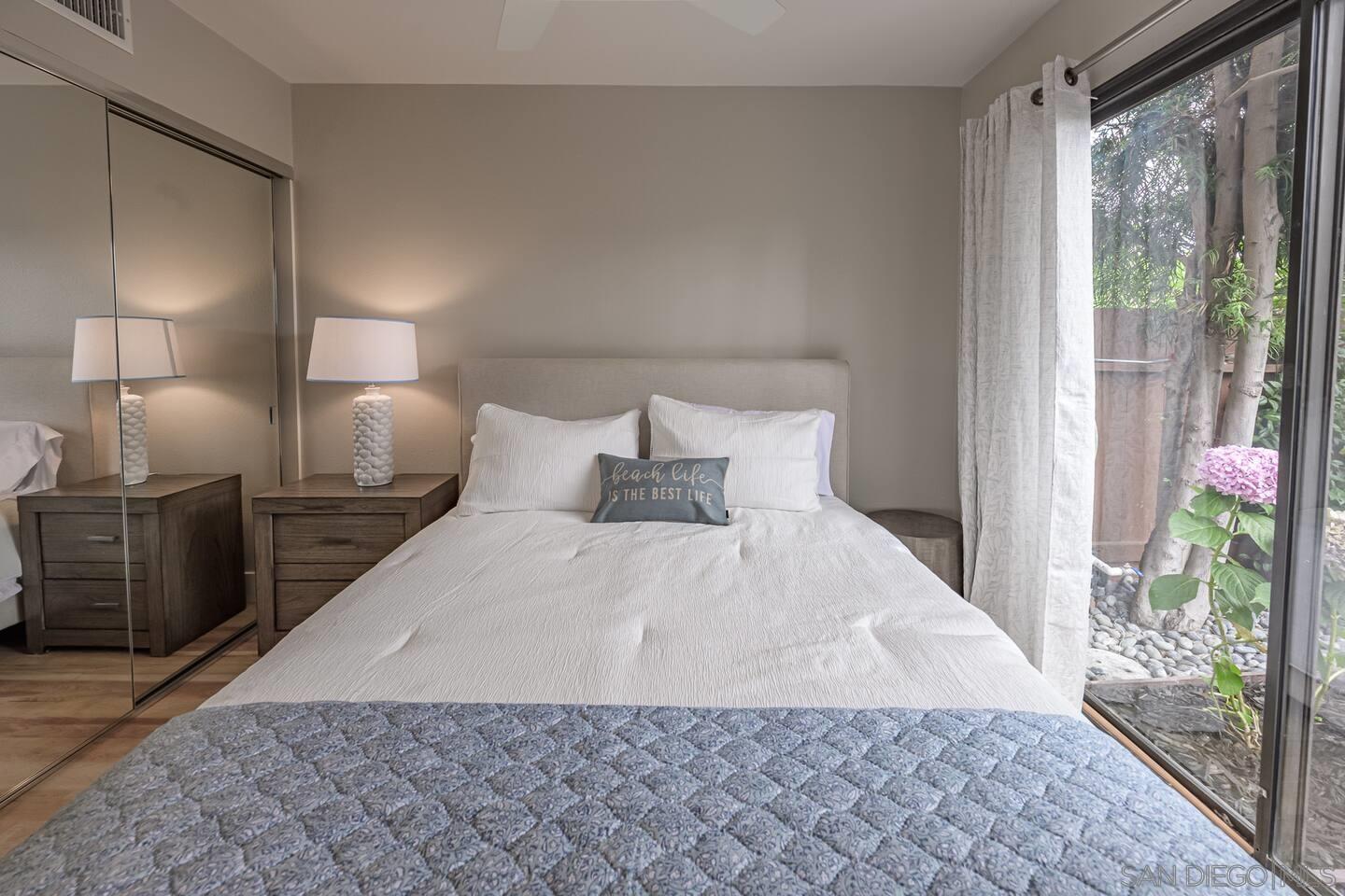 Detail Gallery Image 12 of 31 For 3691  Caminito Cielo Del Mar, San Diego,  CA 92130 - 3 Beds | 3 Baths