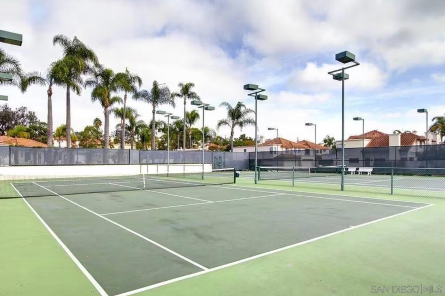 Detail Gallery Image 21 of 31 For 3691  Caminito Cielo Del Mar, San Diego,  CA 92130 - 3 Beds | 3 Baths