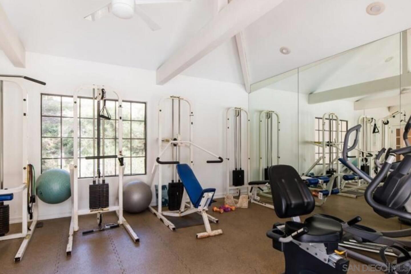 Detail Gallery Image 22 of 31 For 3691  Caminito Cielo Del Mar, San Diego,  CA 92130 - 3 Beds | 3 Baths