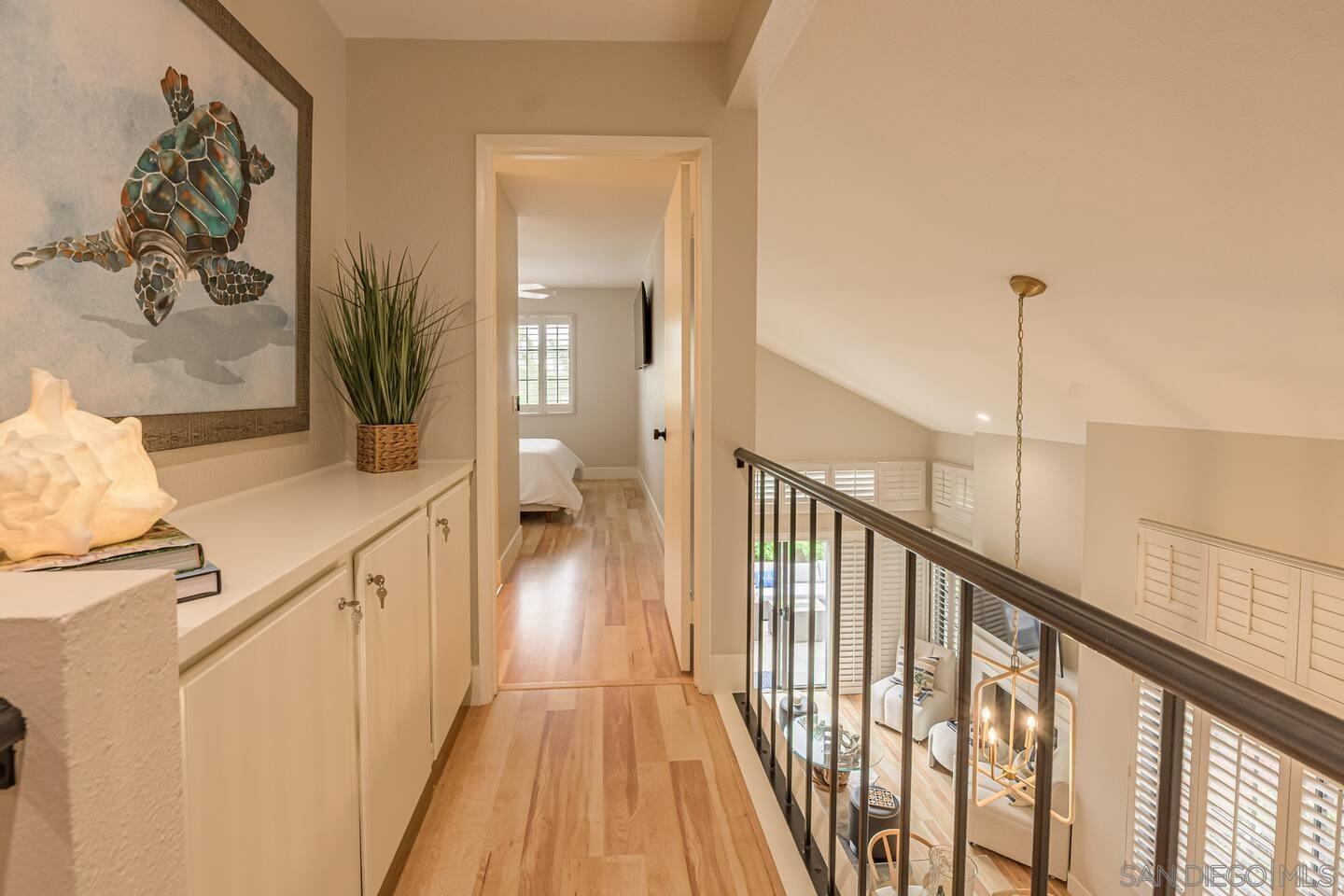 Detail Gallery Image 5 of 31 For 3691  Caminito Cielo Del Mar, San Diego,  CA 92130 - 3 Beds | 3 Baths