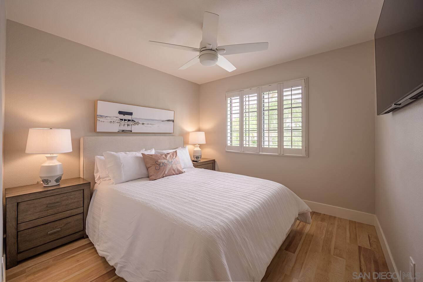 Detail Gallery Image 10 of 31 For 3691  Caminito Cielo Del Mar, San Diego,  CA 92130 - 3 Beds | 3 Baths