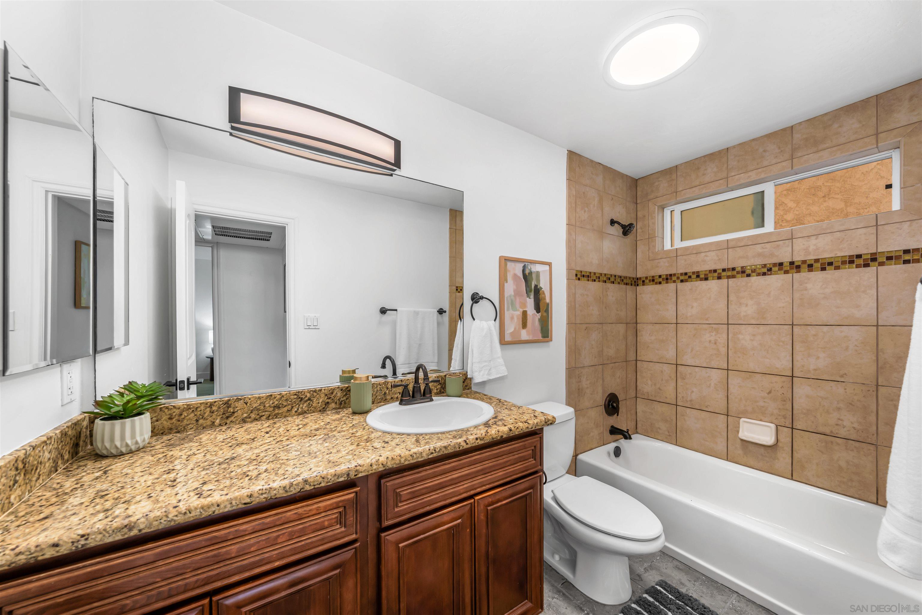 Detail Gallery Image 13 of 21 For 1030  Robinson Ave  #104,  San Diego,  CA 92103 - 1 Beds | 1 Baths