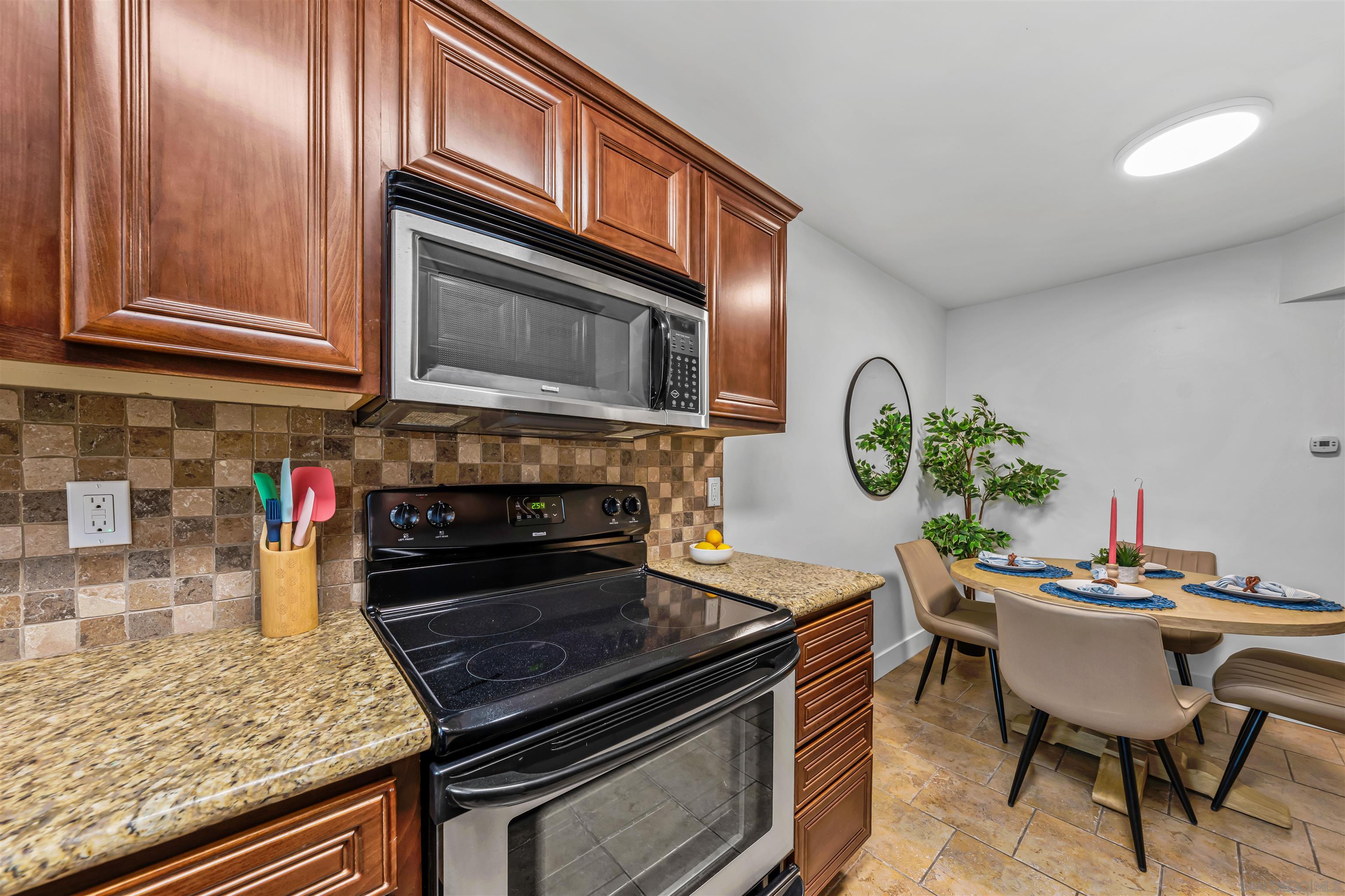 Detail Gallery Image 9 of 21 For 1030  Robinson Ave  #104,  San Diego,  CA 92103 - 1 Beds | 1 Baths