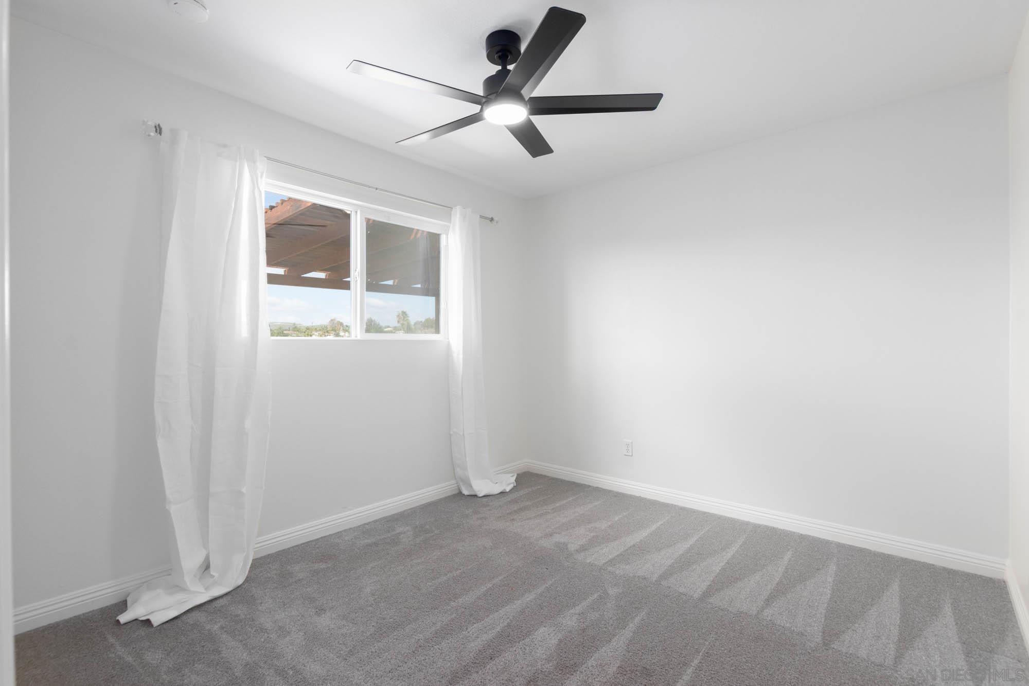 Detail Gallery Image 13 of 51 For 9722  Roe Dr, Santee,  CA 92071 - 5 Beds | 3 Baths