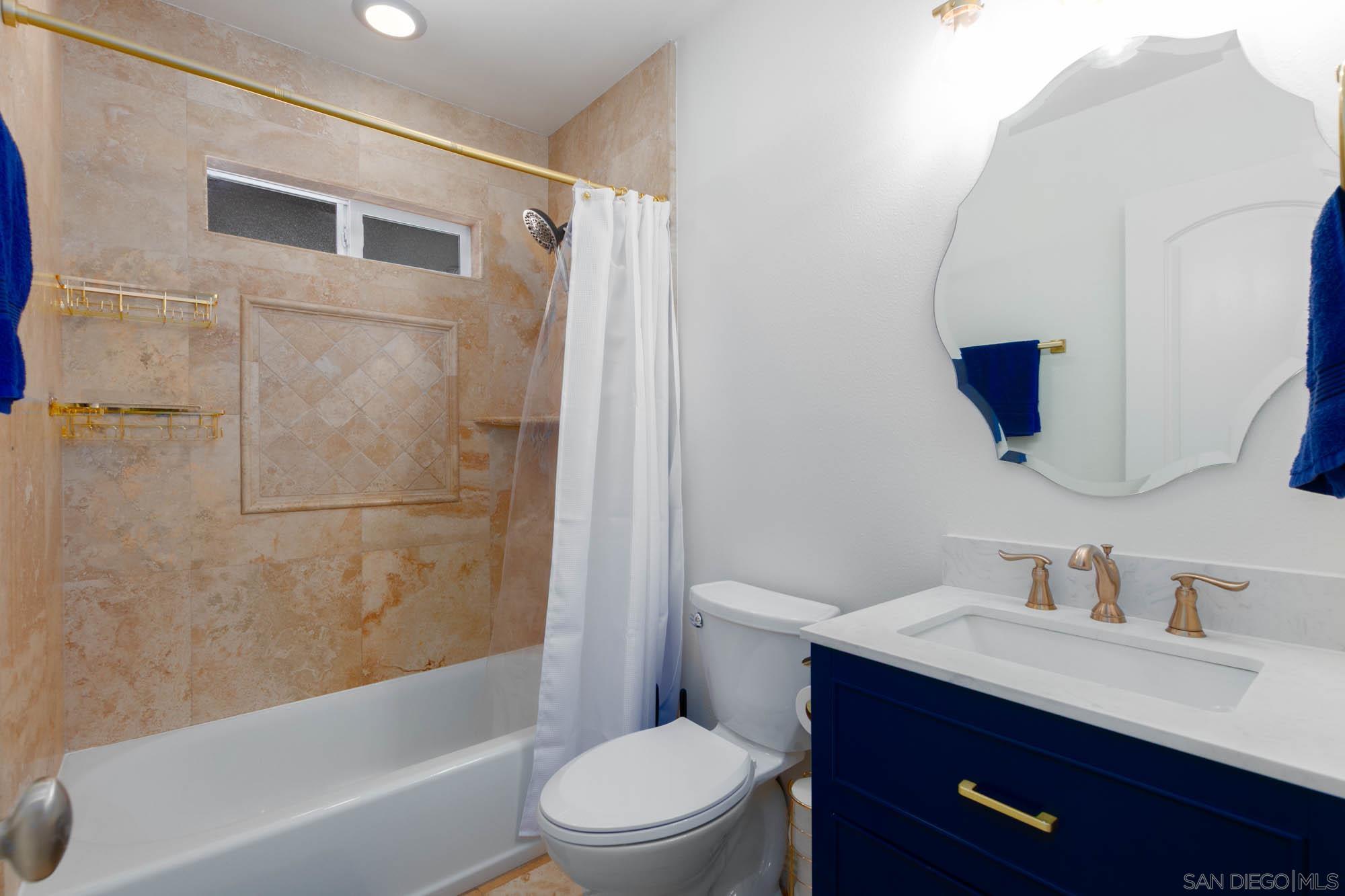 Detail Gallery Image 15 of 51 For 9722  Roe Dr, Santee,  CA 92071 - 5 Beds | 3 Baths