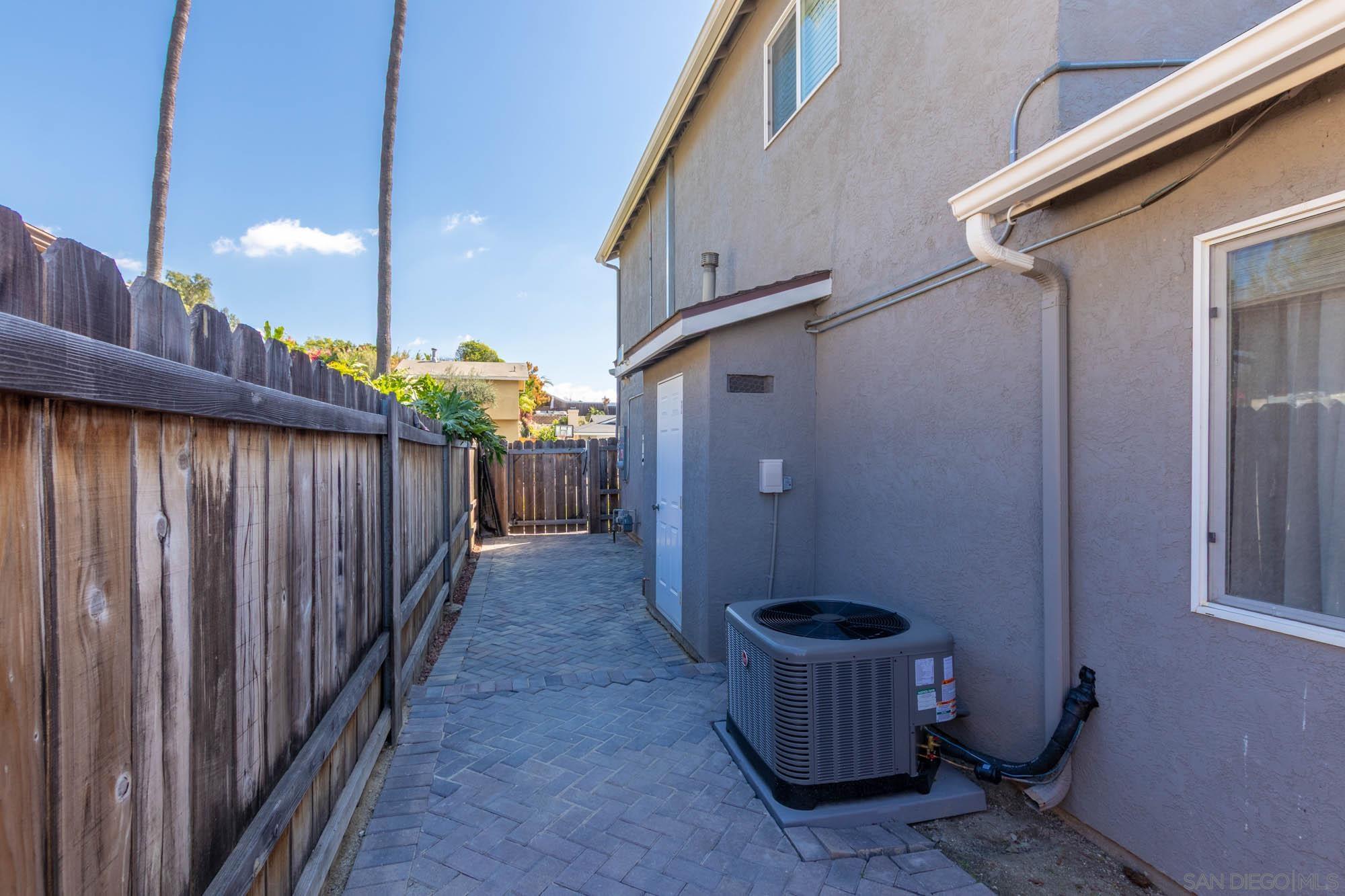 Detail Gallery Image 36 of 51 For 9722  Roe Dr, Santee,  CA 92071 - 5 Beds | 3 Baths