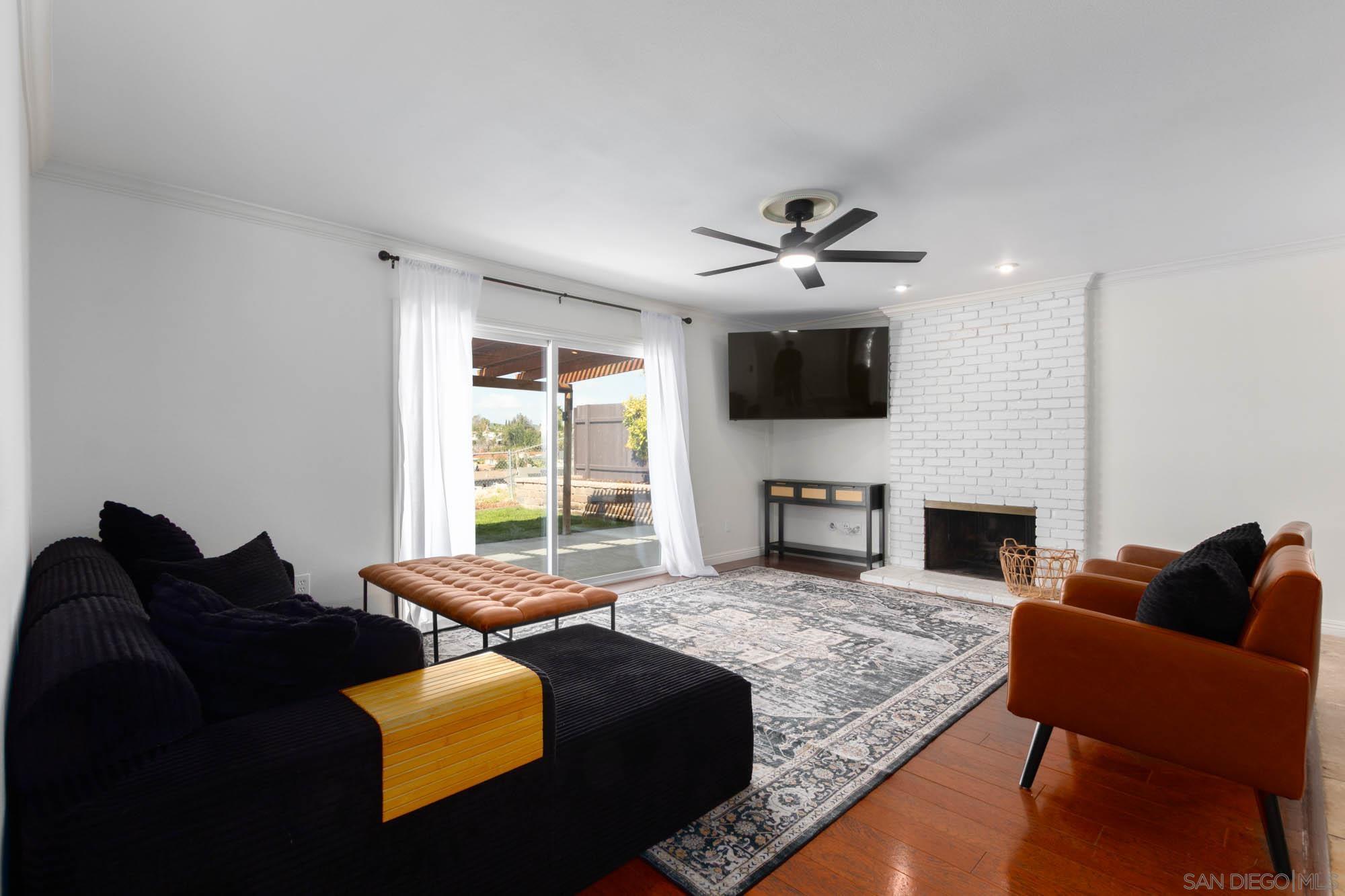 Detail Gallery Image 9 of 51 For 9722  Roe Dr, Santee,  CA 92071 - 5 Beds | 3 Baths